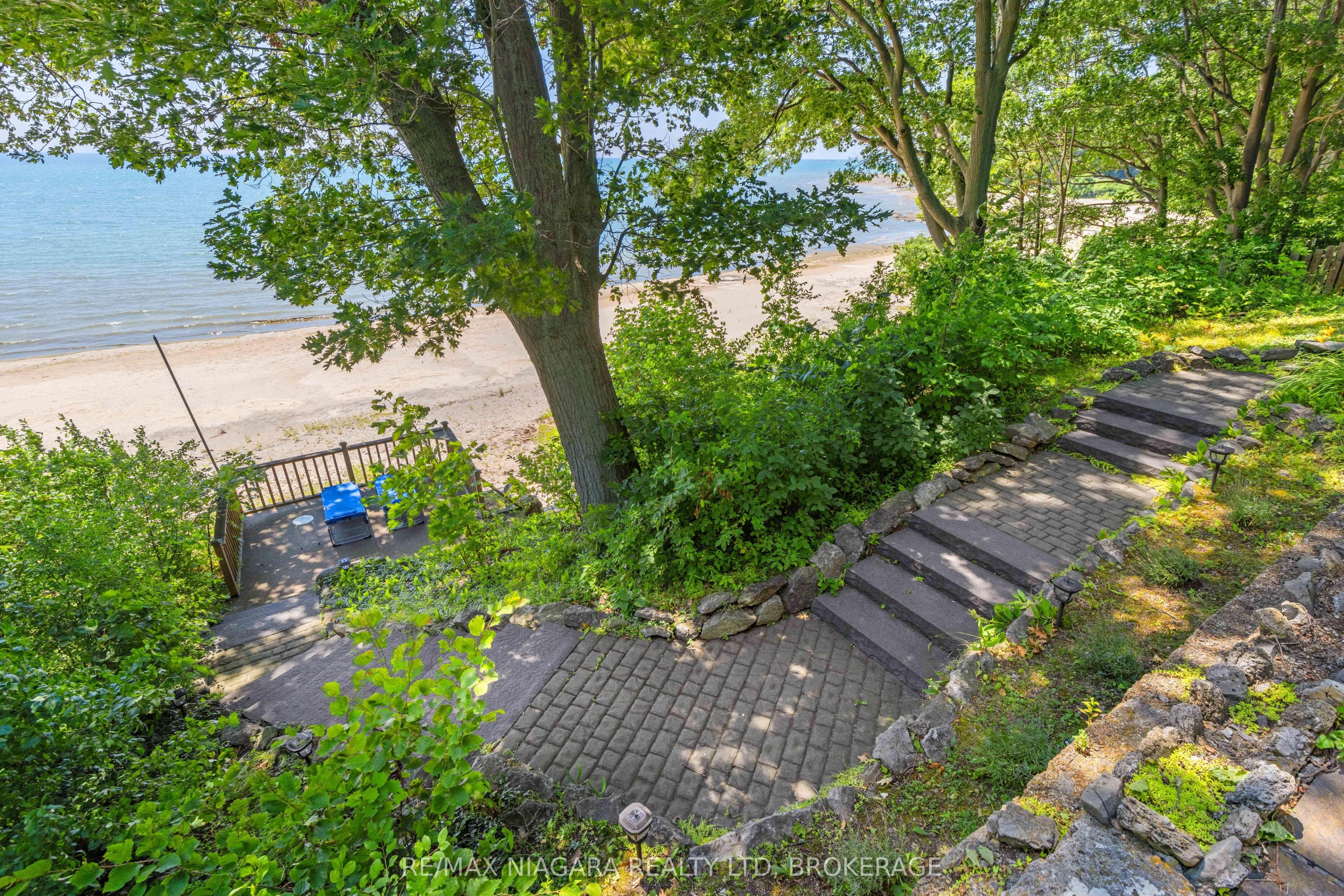 1661 Macdonald Drive Property Photo 40