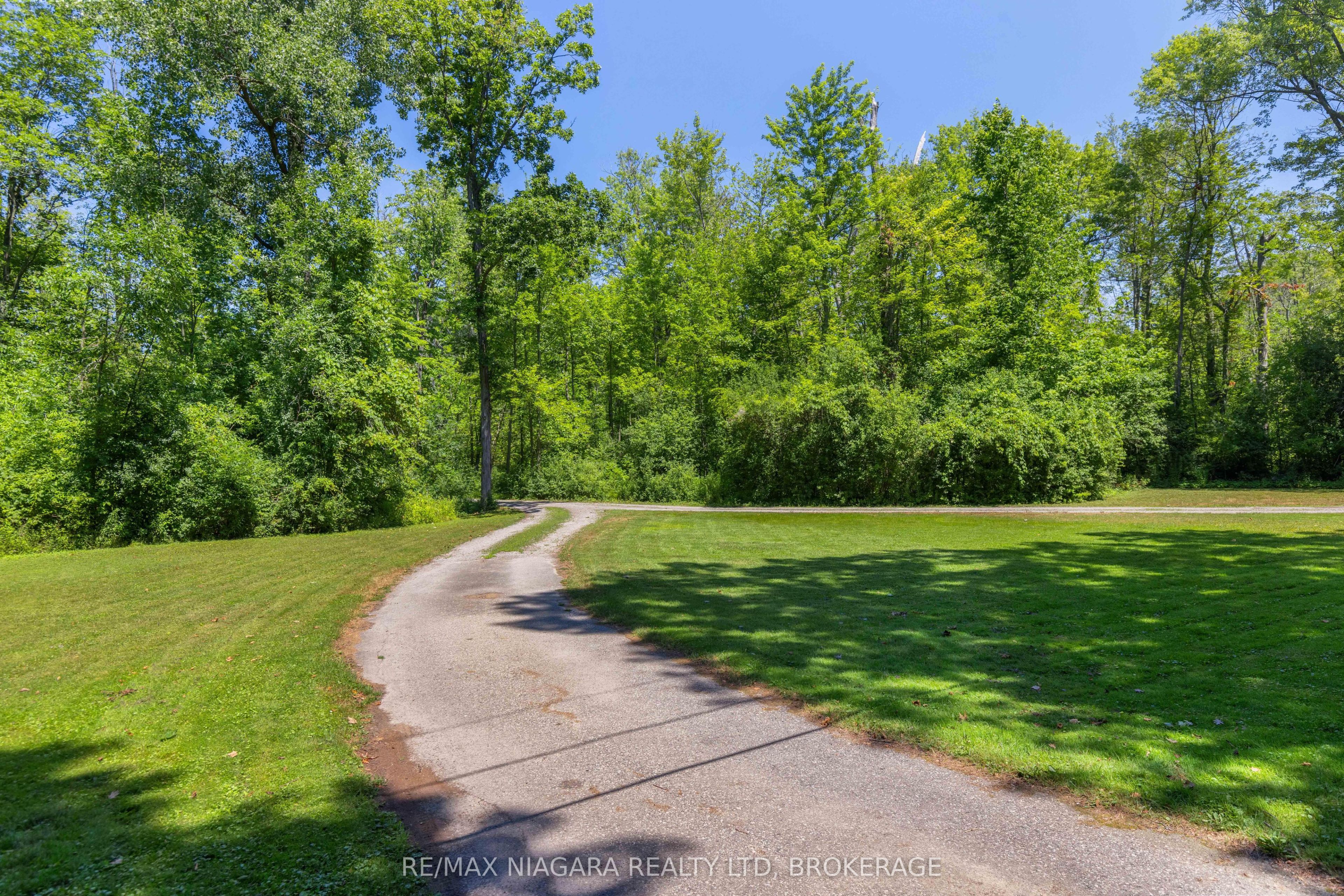1661 Macdonald Drive Property Photo 46