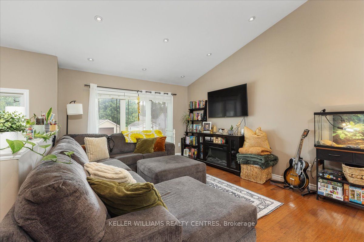 31 Durham Street E Property Photo 5