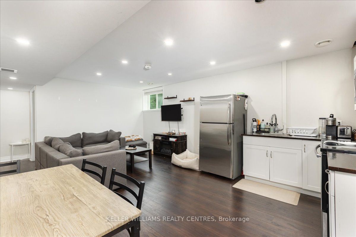 31 Durham Street E Property Photo 17