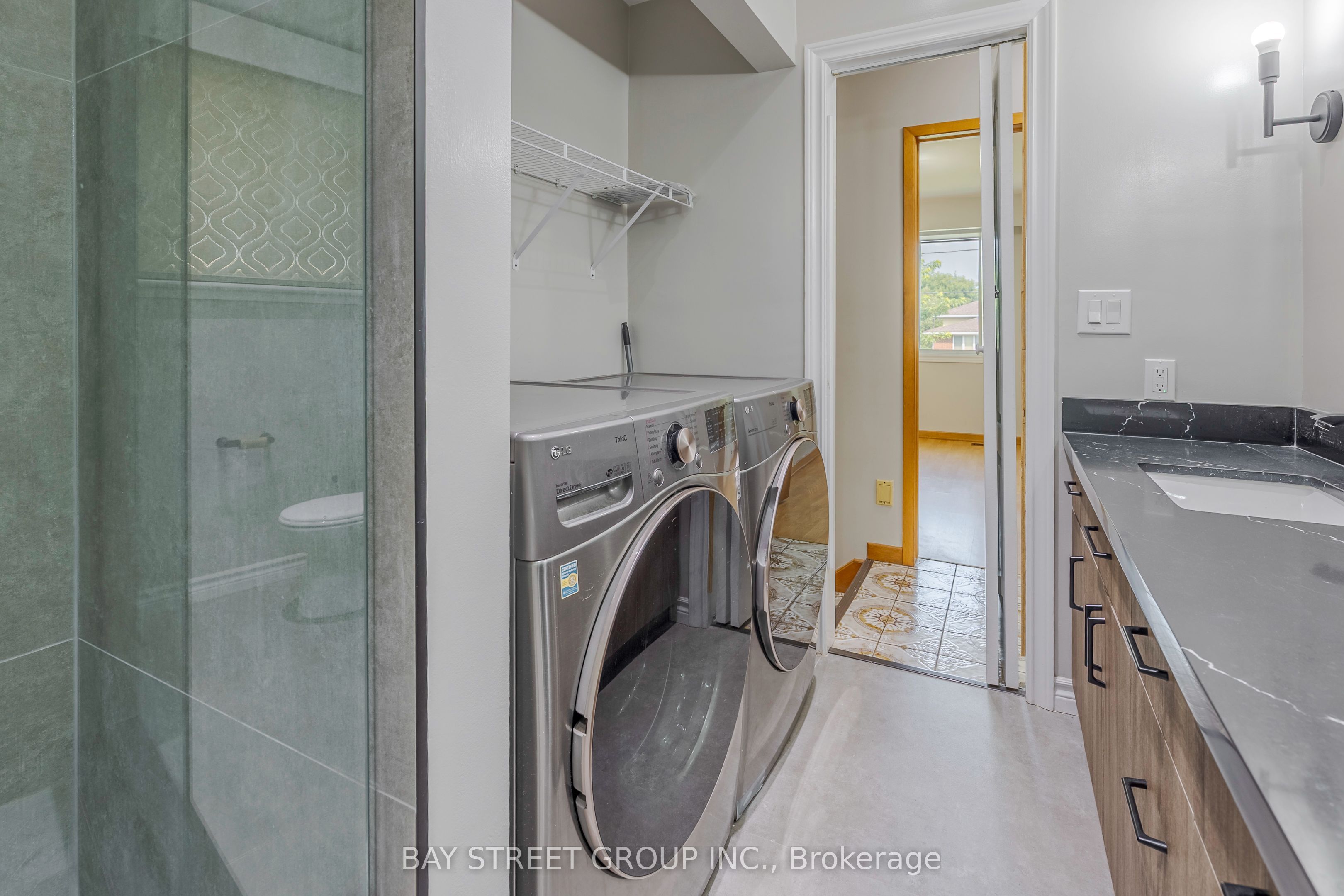 29 West Street N Property Photo 12