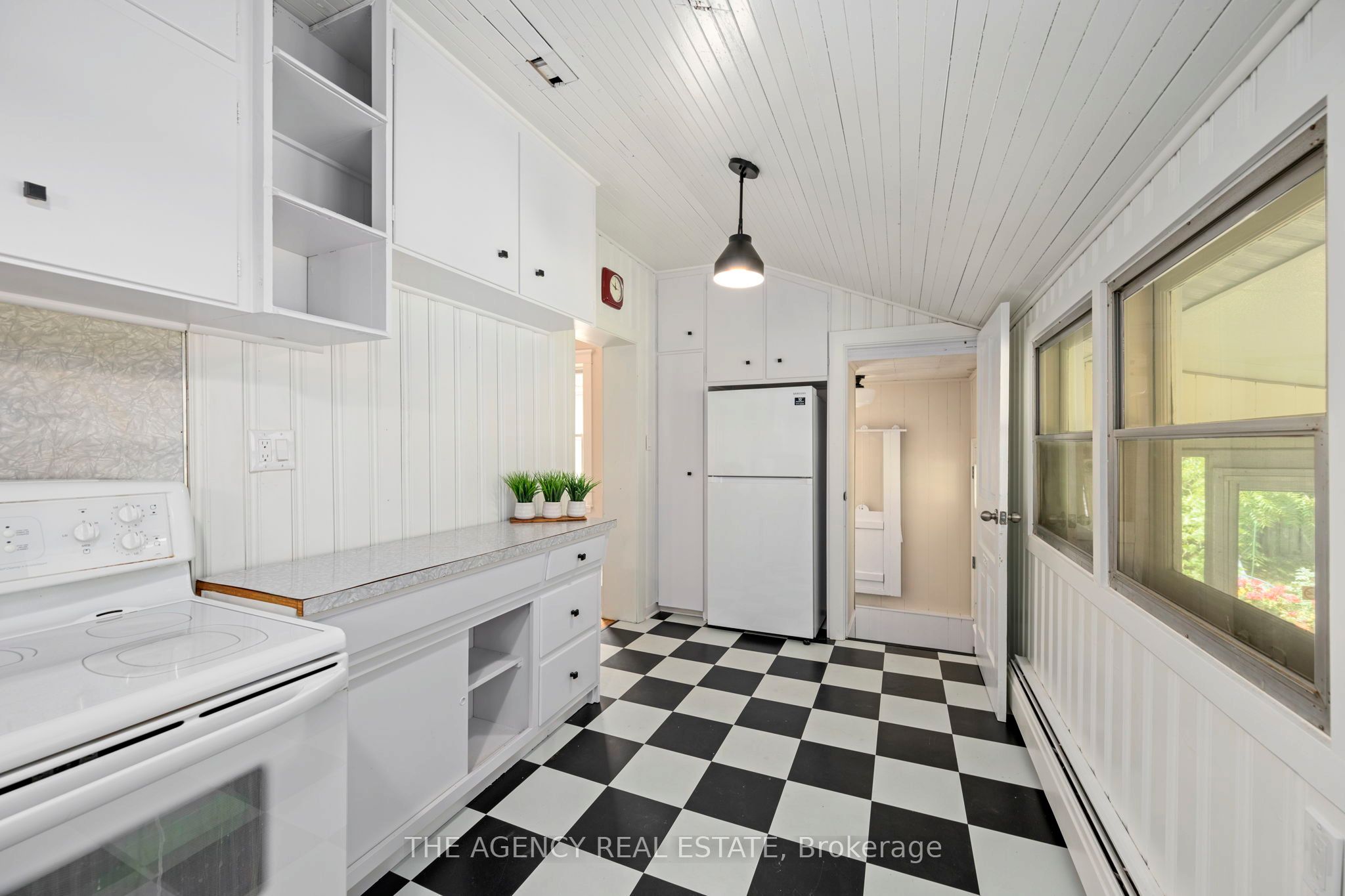 1180 York Street Property Photo 26