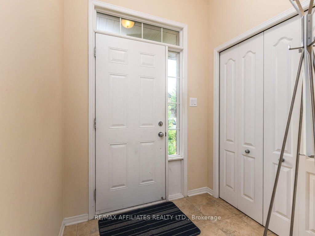 252 Badgeley Avenue Property Photo 4