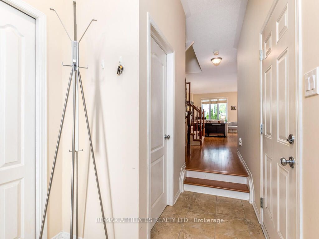 252 Badgeley Avenue Property Photo 5