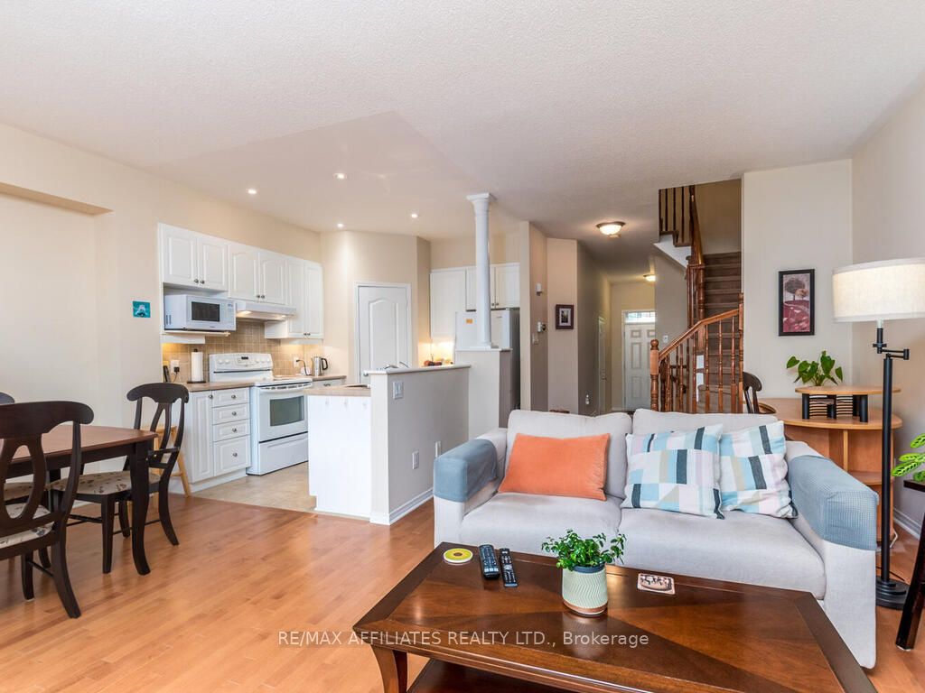 252 Badgeley Avenue Property Photo 9