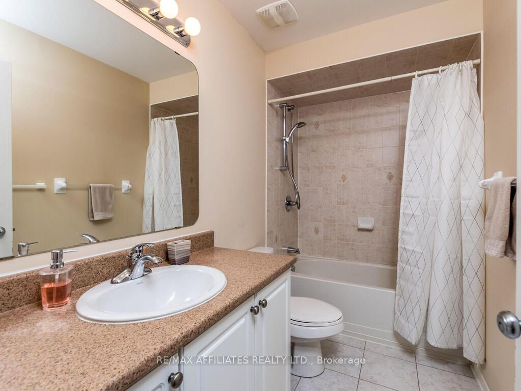 252 Badgeley Avenue Property Photo 22