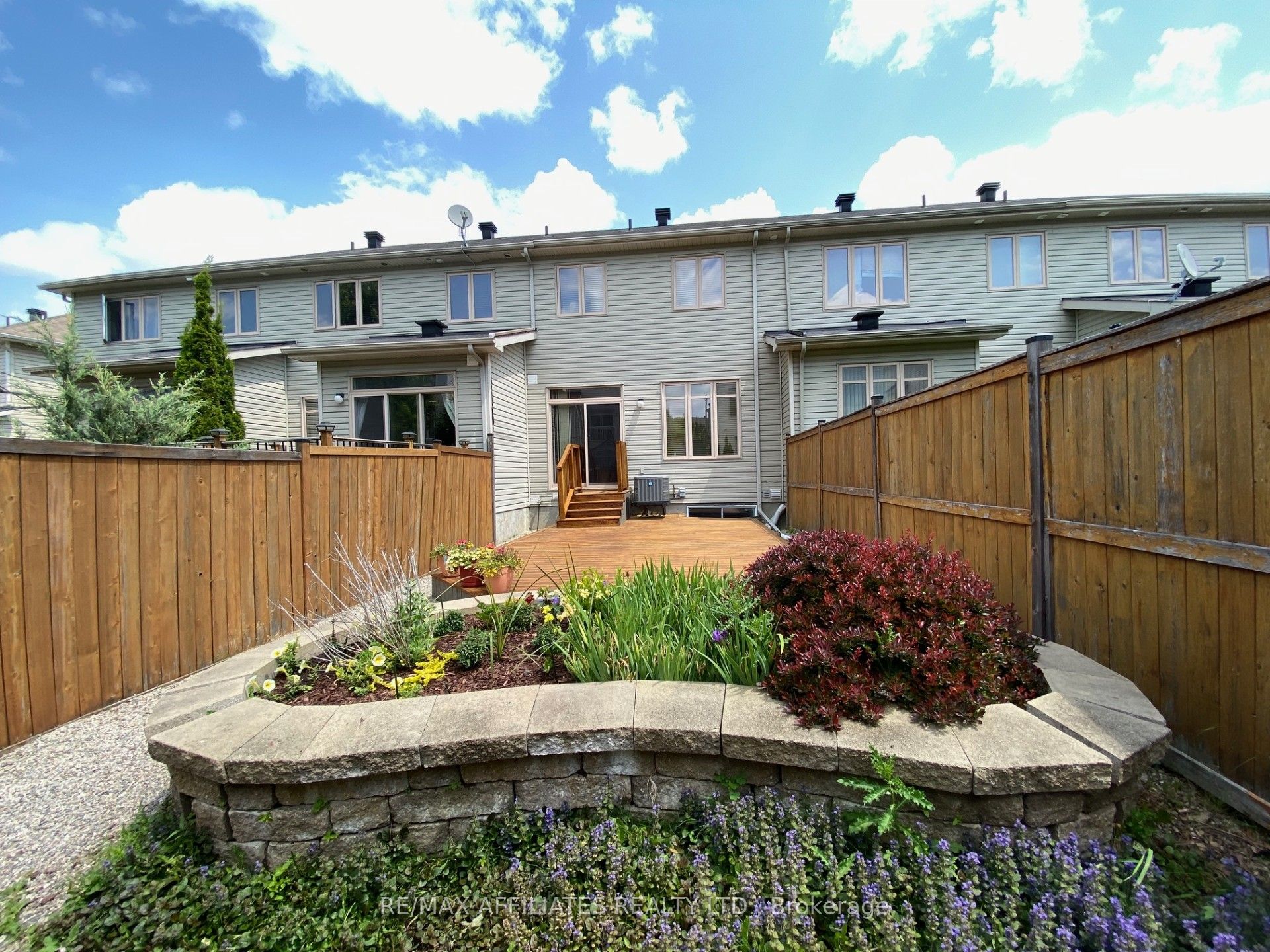 252 Badgeley Avenue Property Photo 28