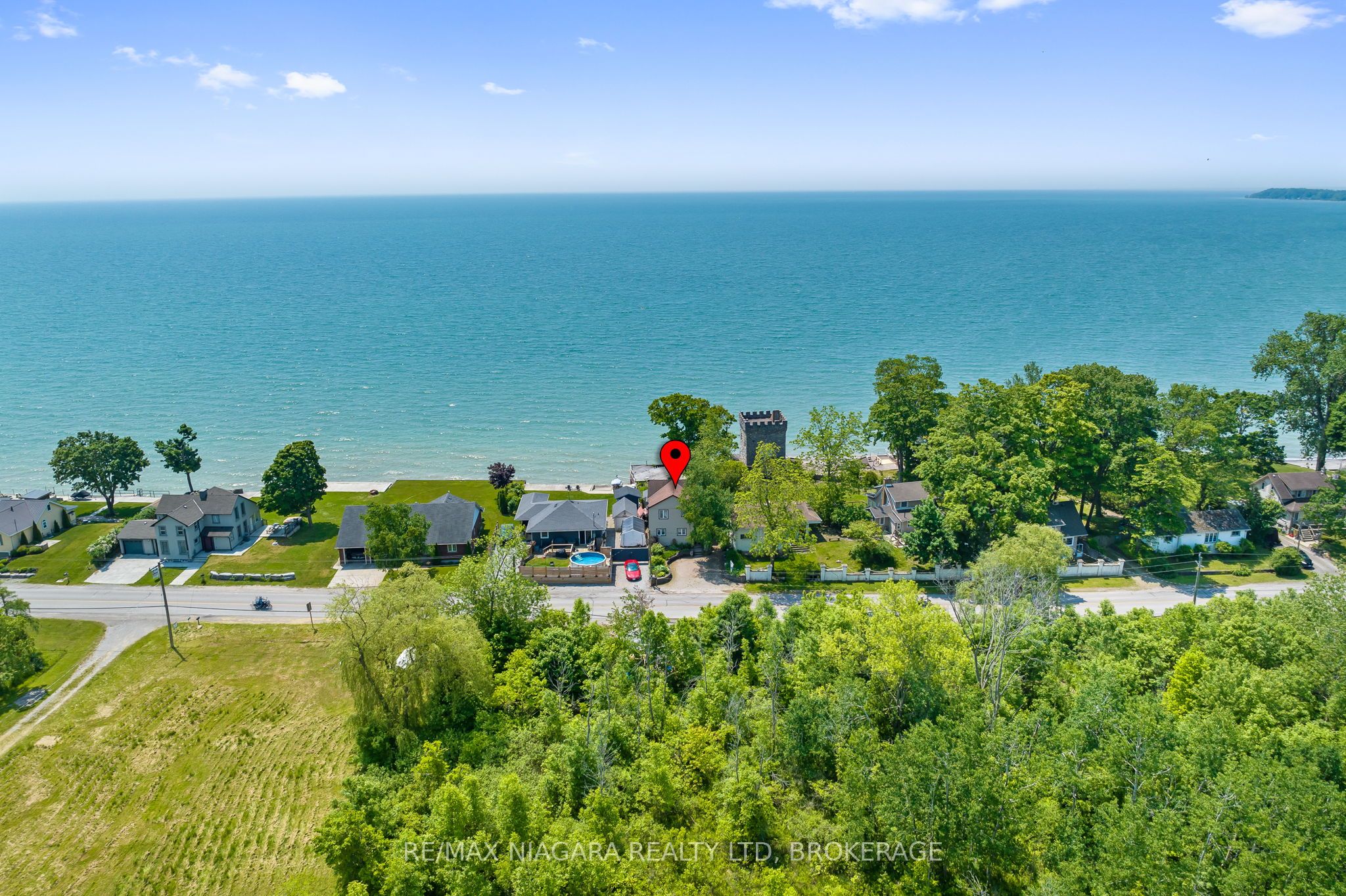 2944 North Shore Drive Property Photo 1