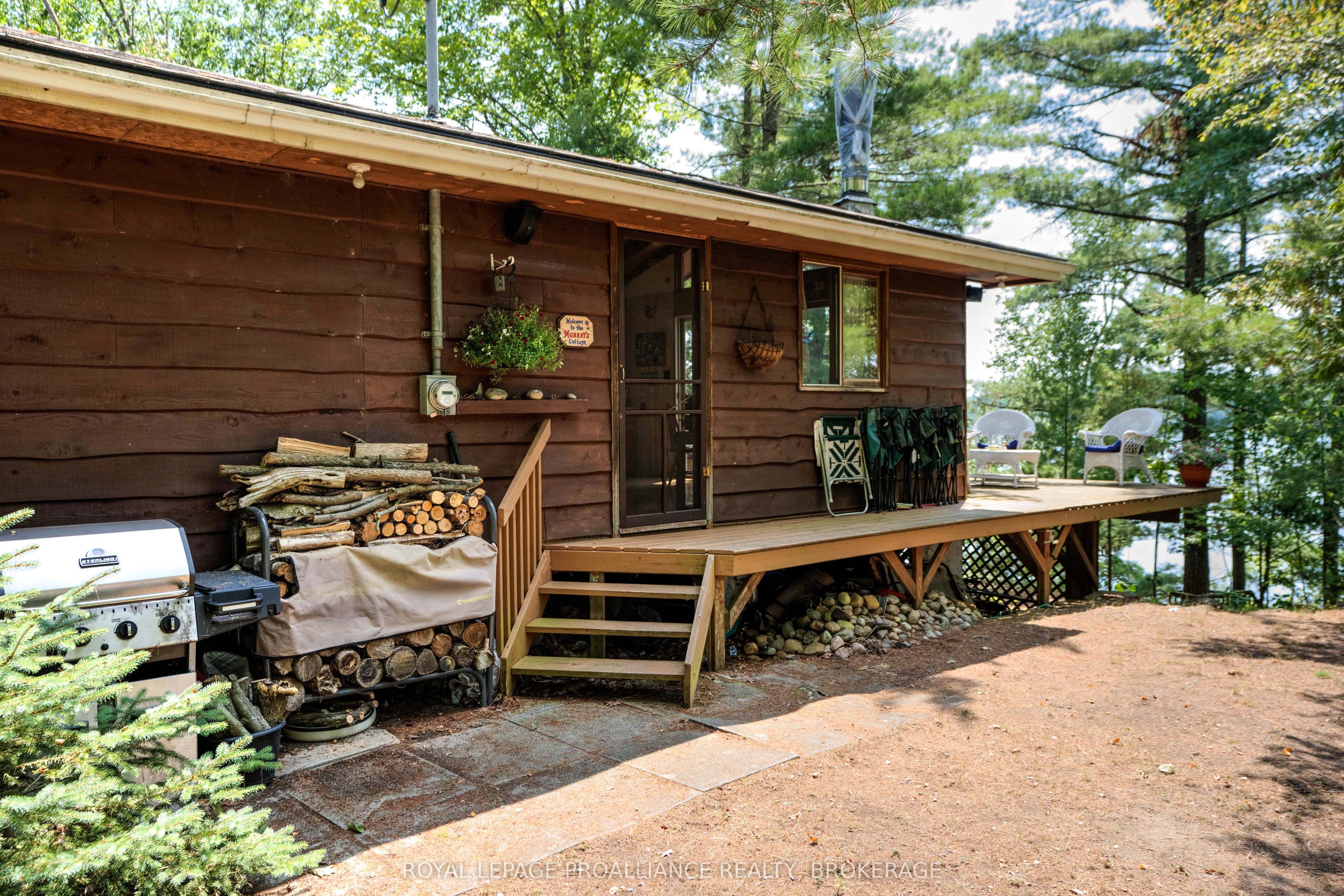1379 Everett Lane