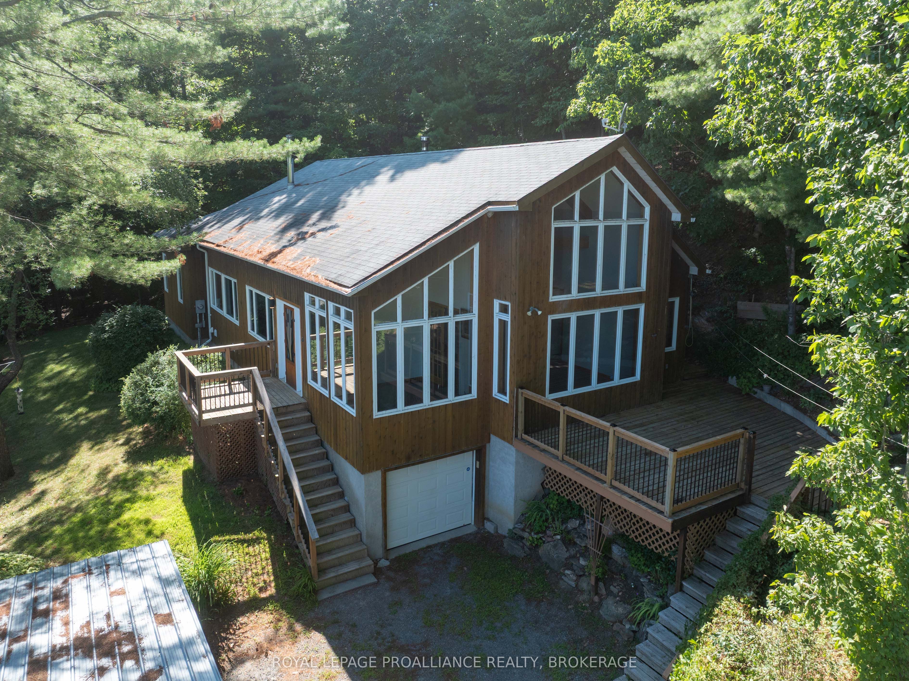 1512 Chaffey's Lock Road Property Photo 1