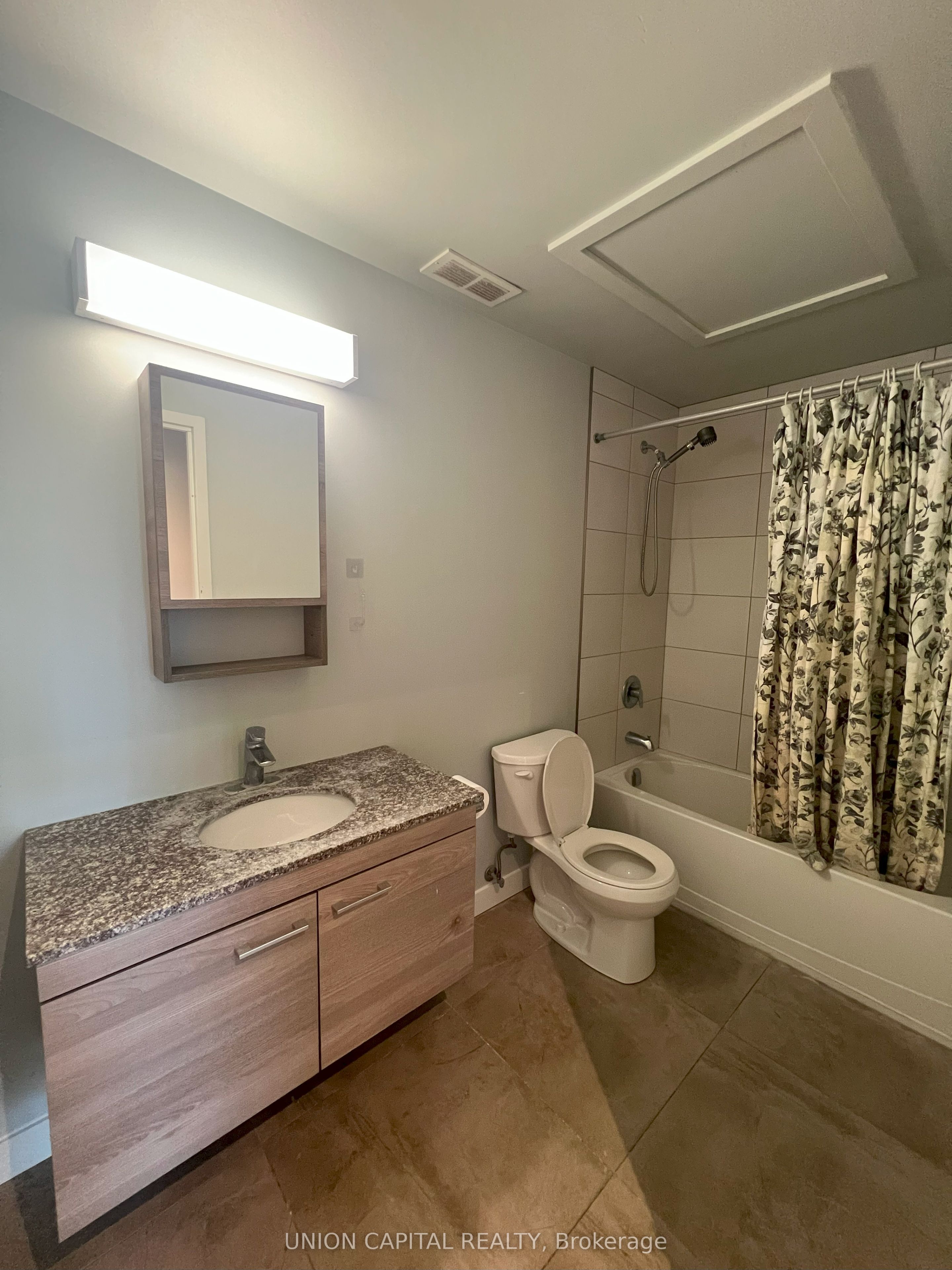 62 Balsam Street B207 Property Photo 13