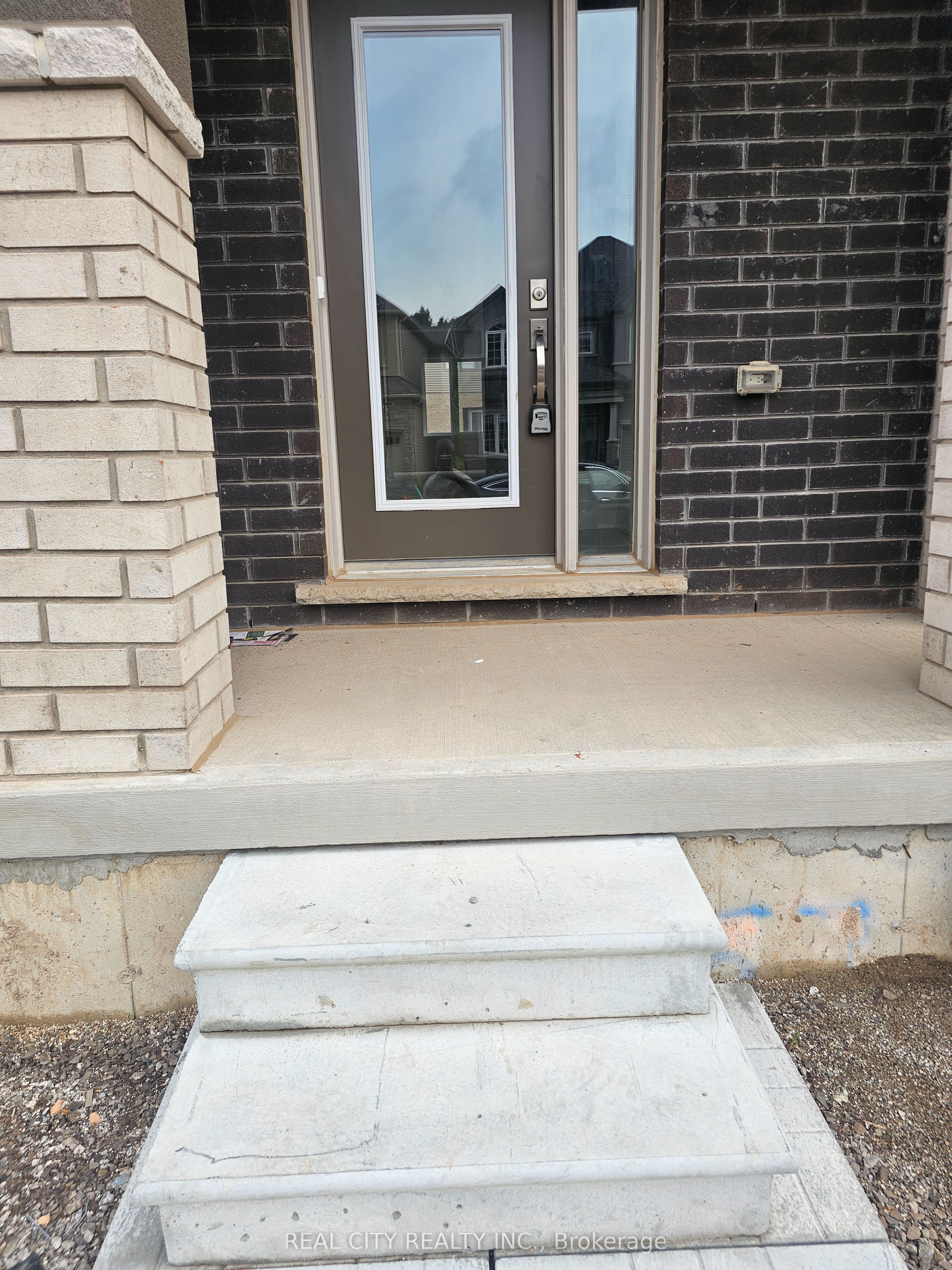 48 Mckernan Avenue Property Photo 1