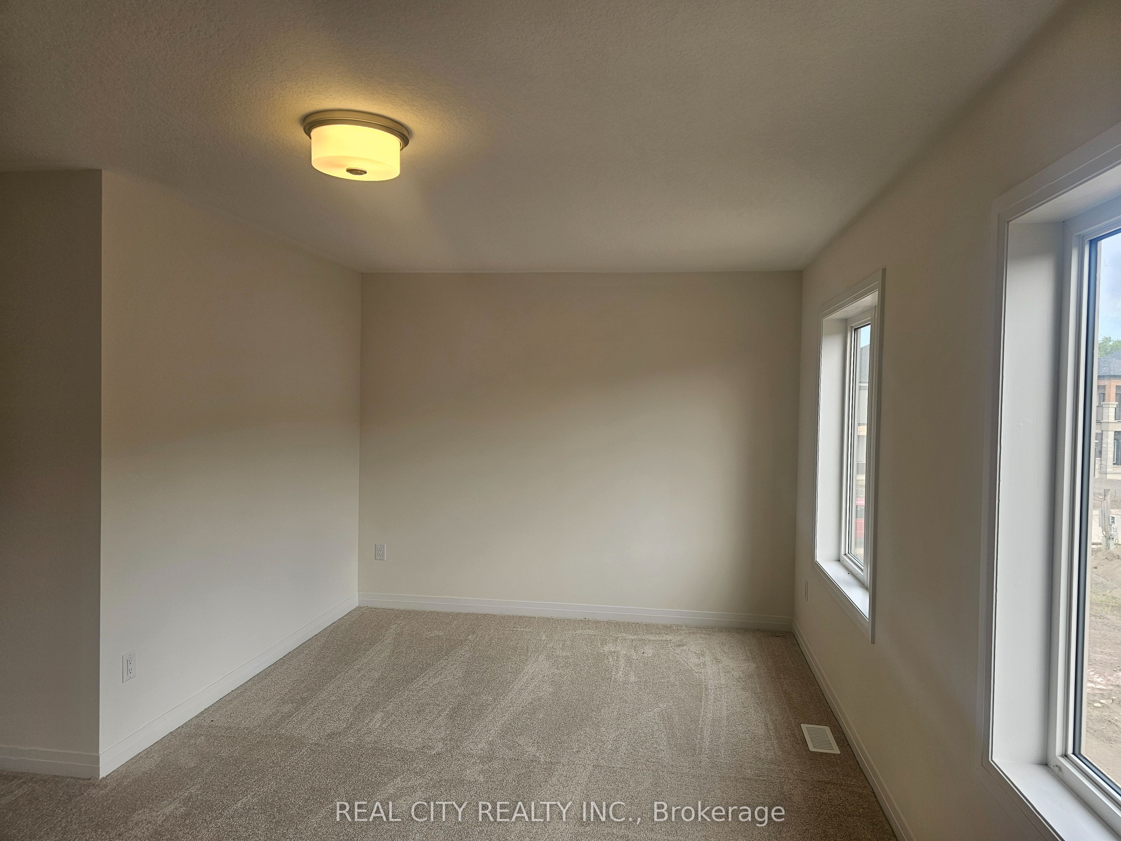 48 Mckernan Avenue Property Photo 22