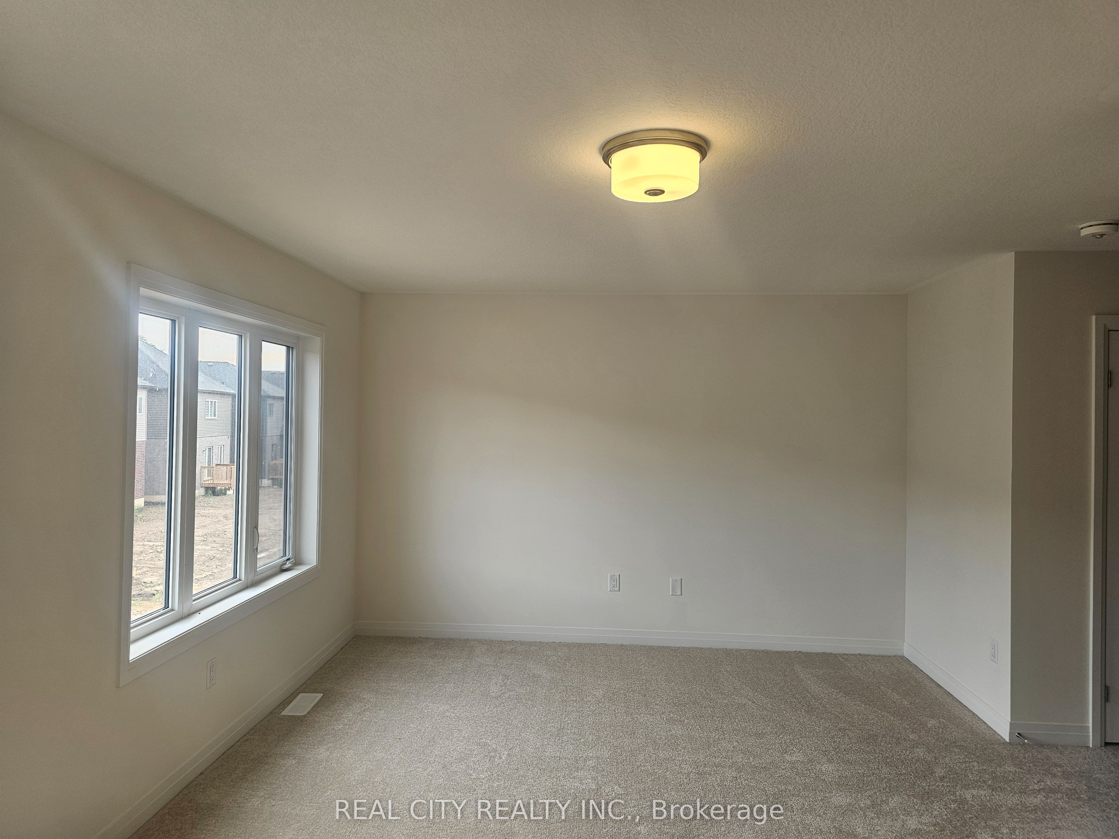 48 Mckernan Avenue Property Photo 23