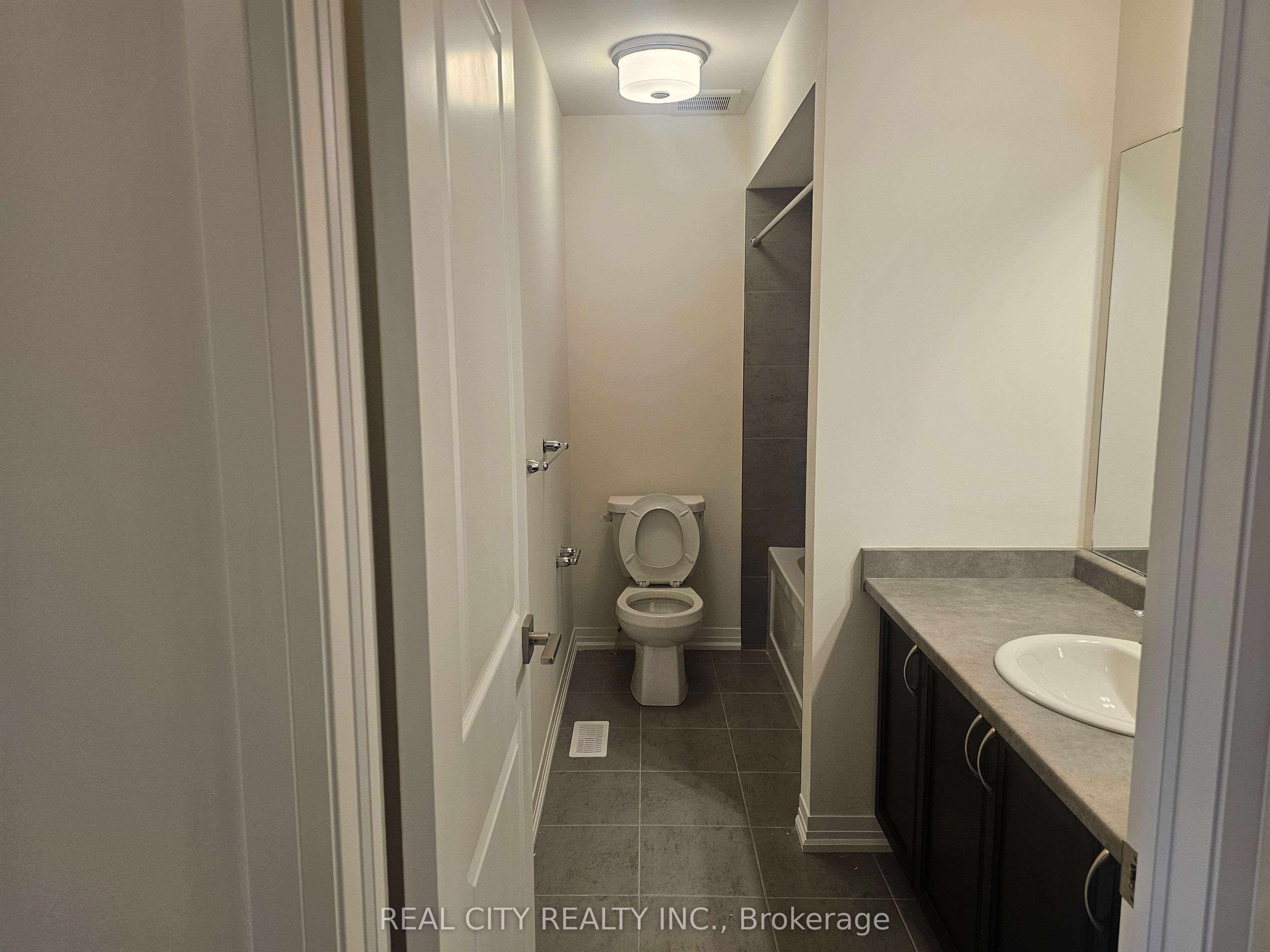 48 Mckernan Avenue Property Photo 29