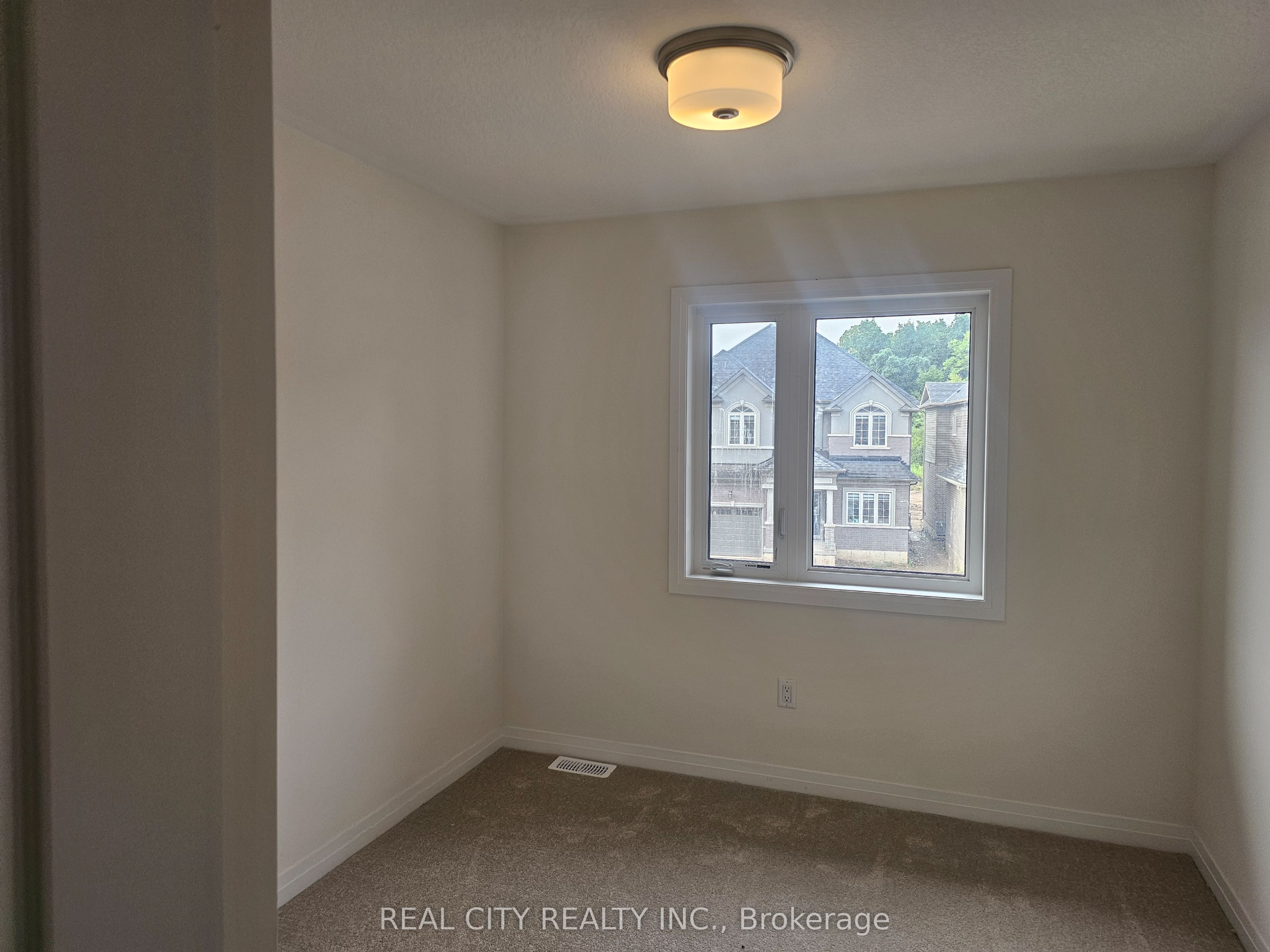 48 Mckernan Avenue Property Photo 31