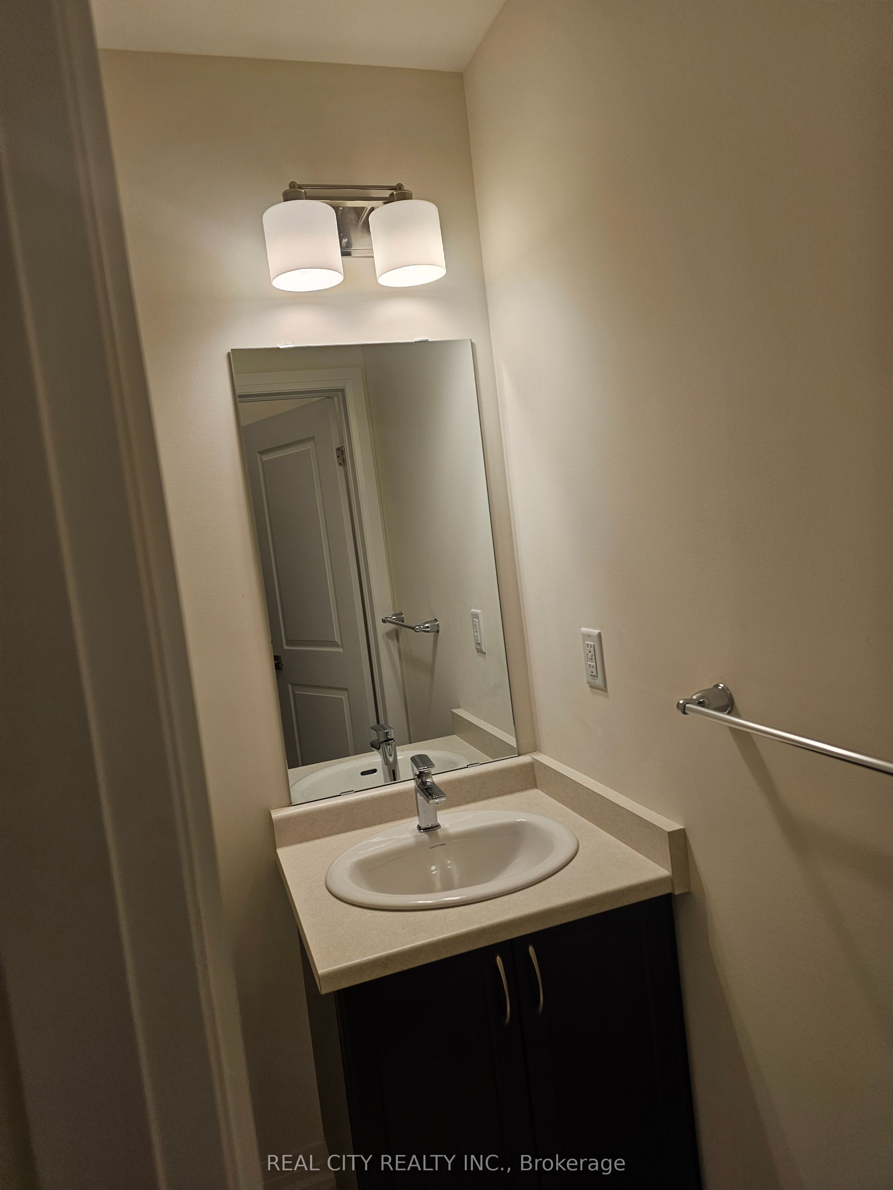 48 Mckernan Avenue Property Photo 36