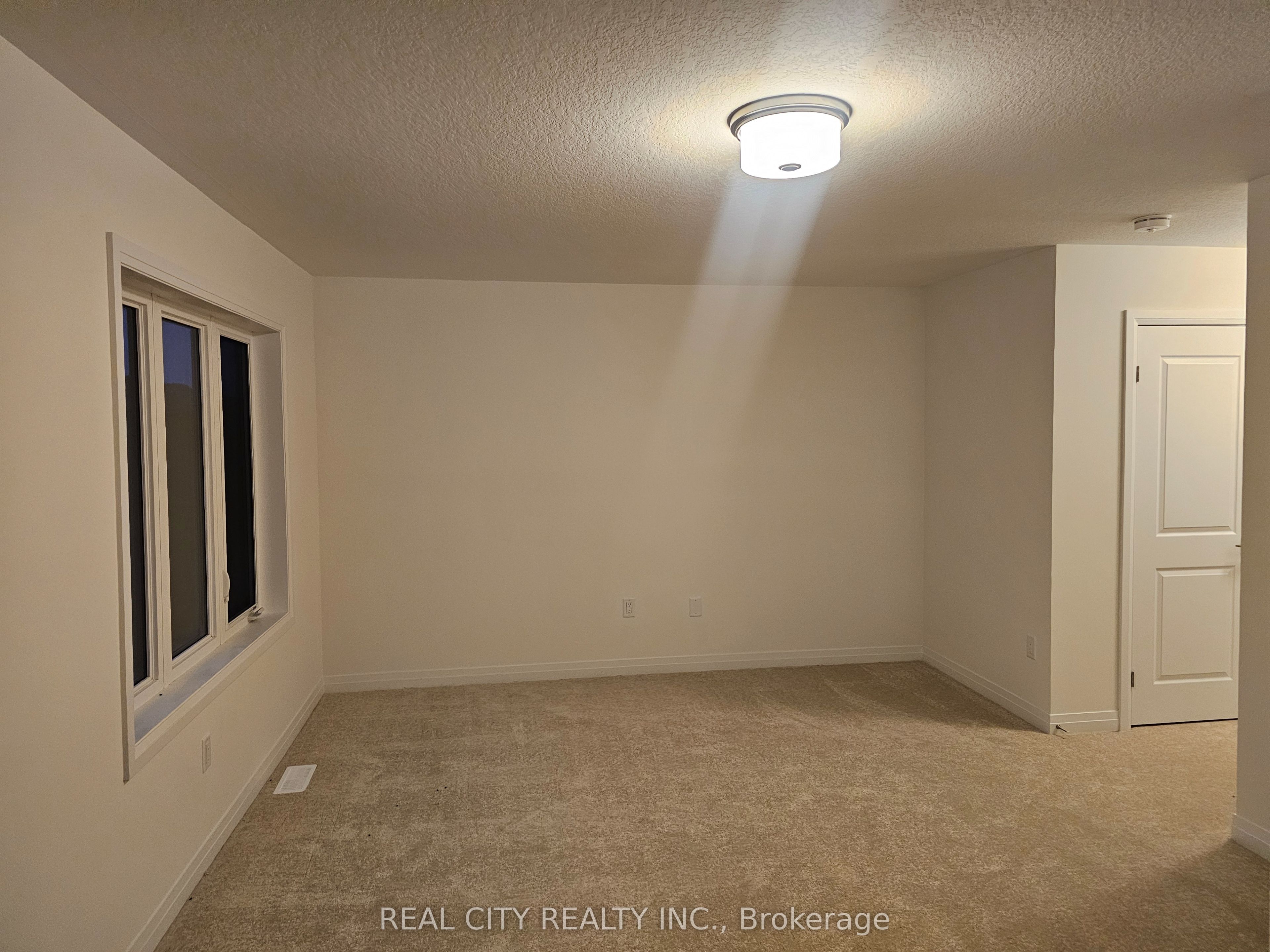 48 Mckernan Avenue Property Photo 39