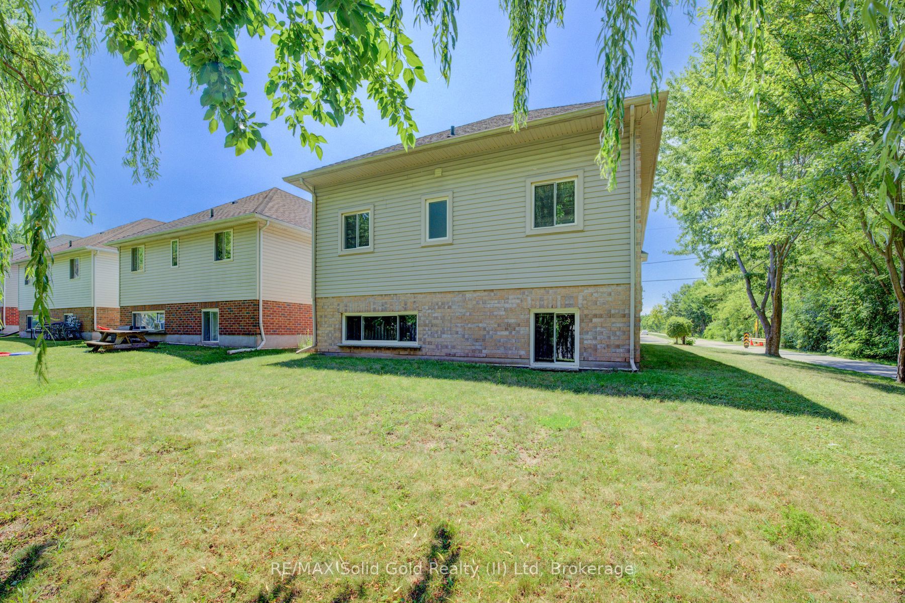 2 Smetana Drive Property Photo 44