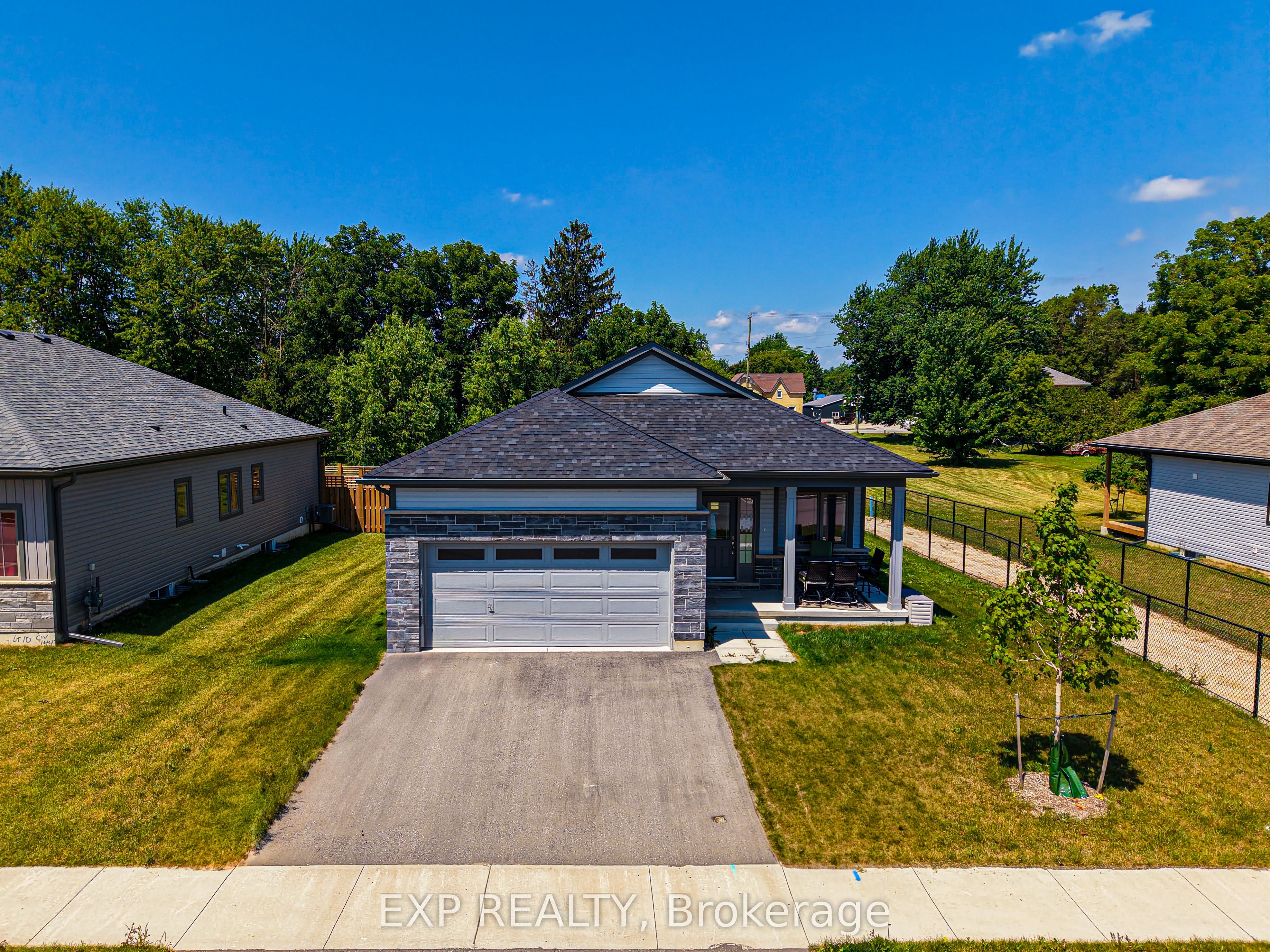 142 Ellen Street Property Photo 1