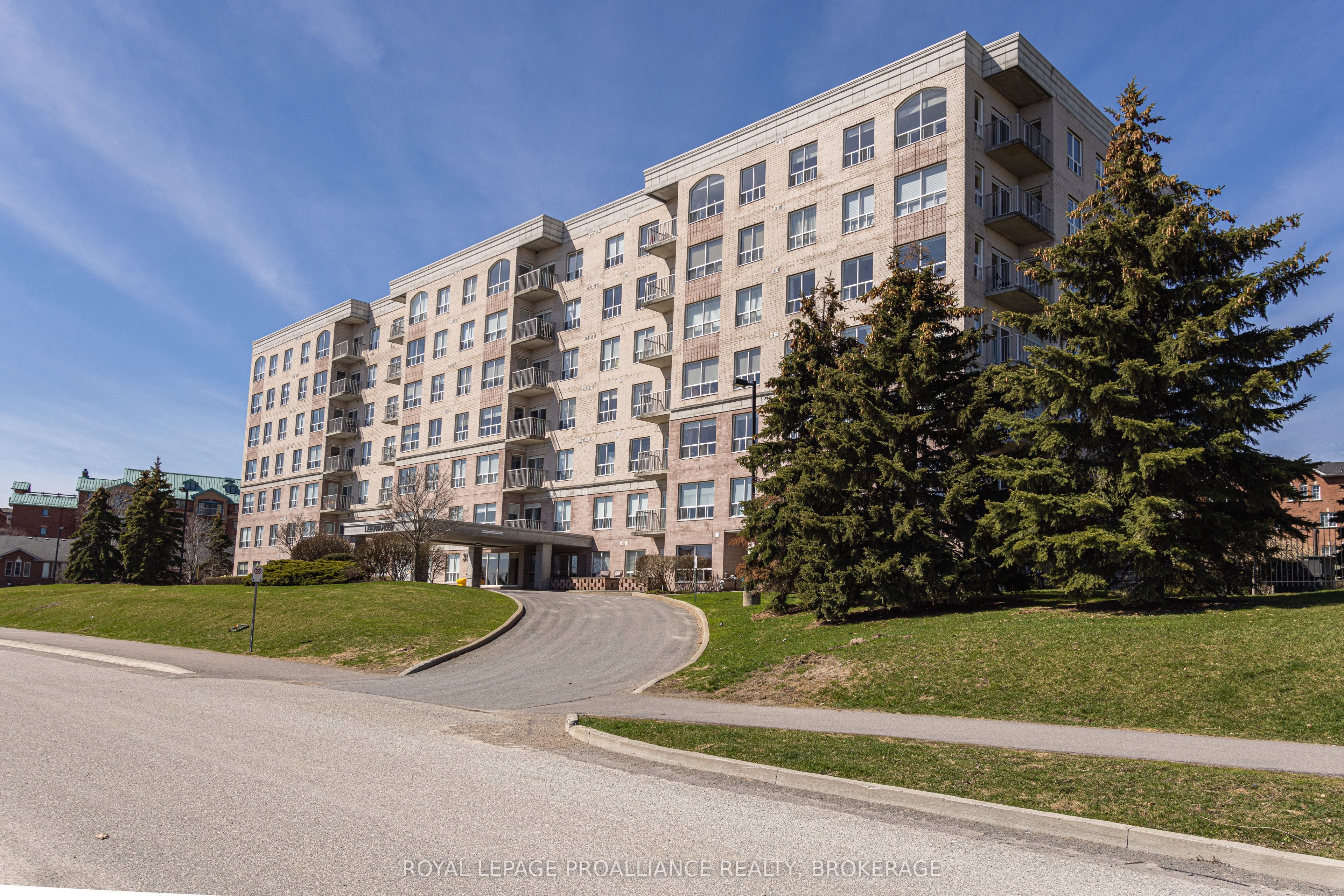 350 Wellington Street 205