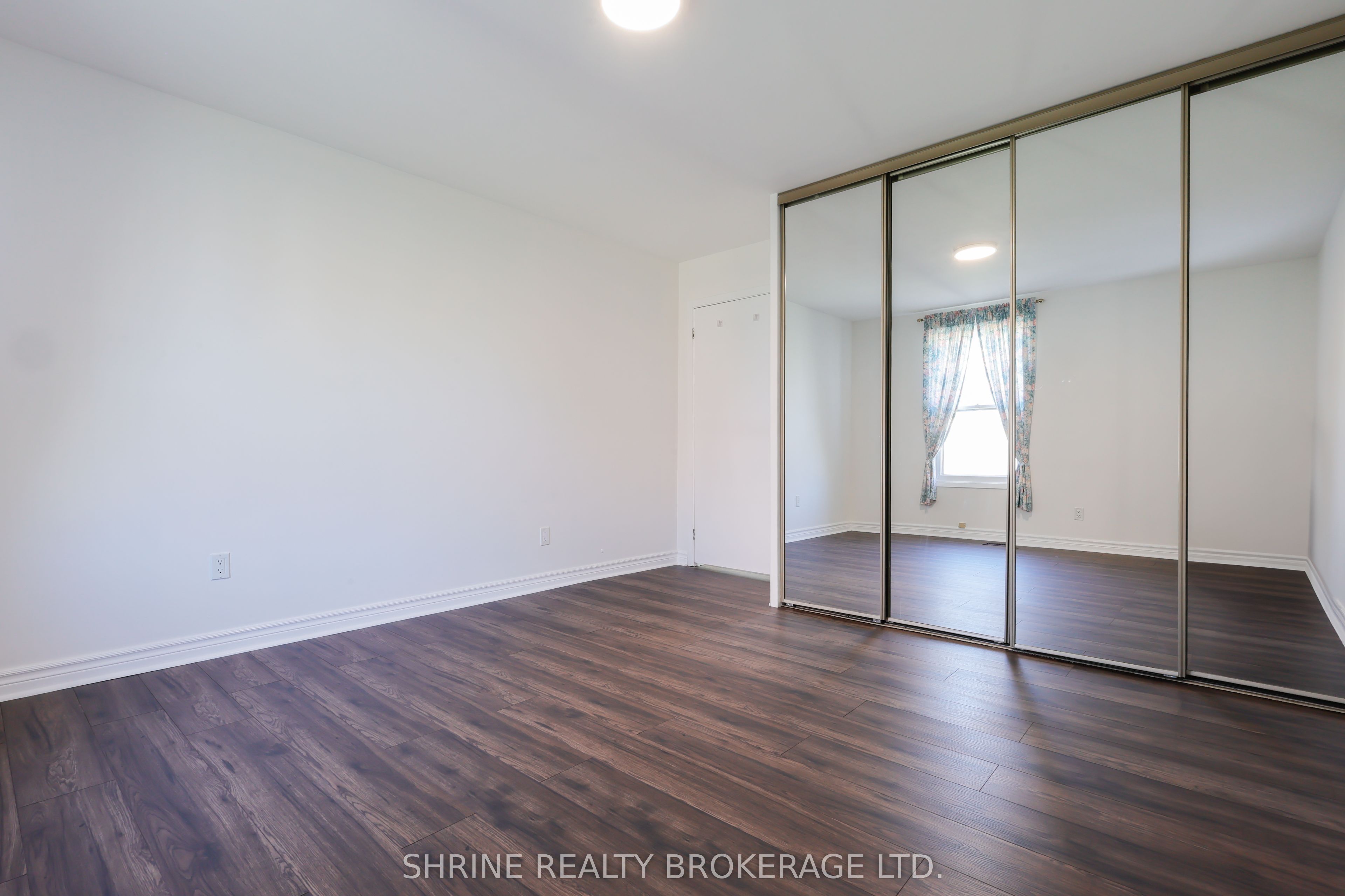 853 Queens Avenue Property Photo 12