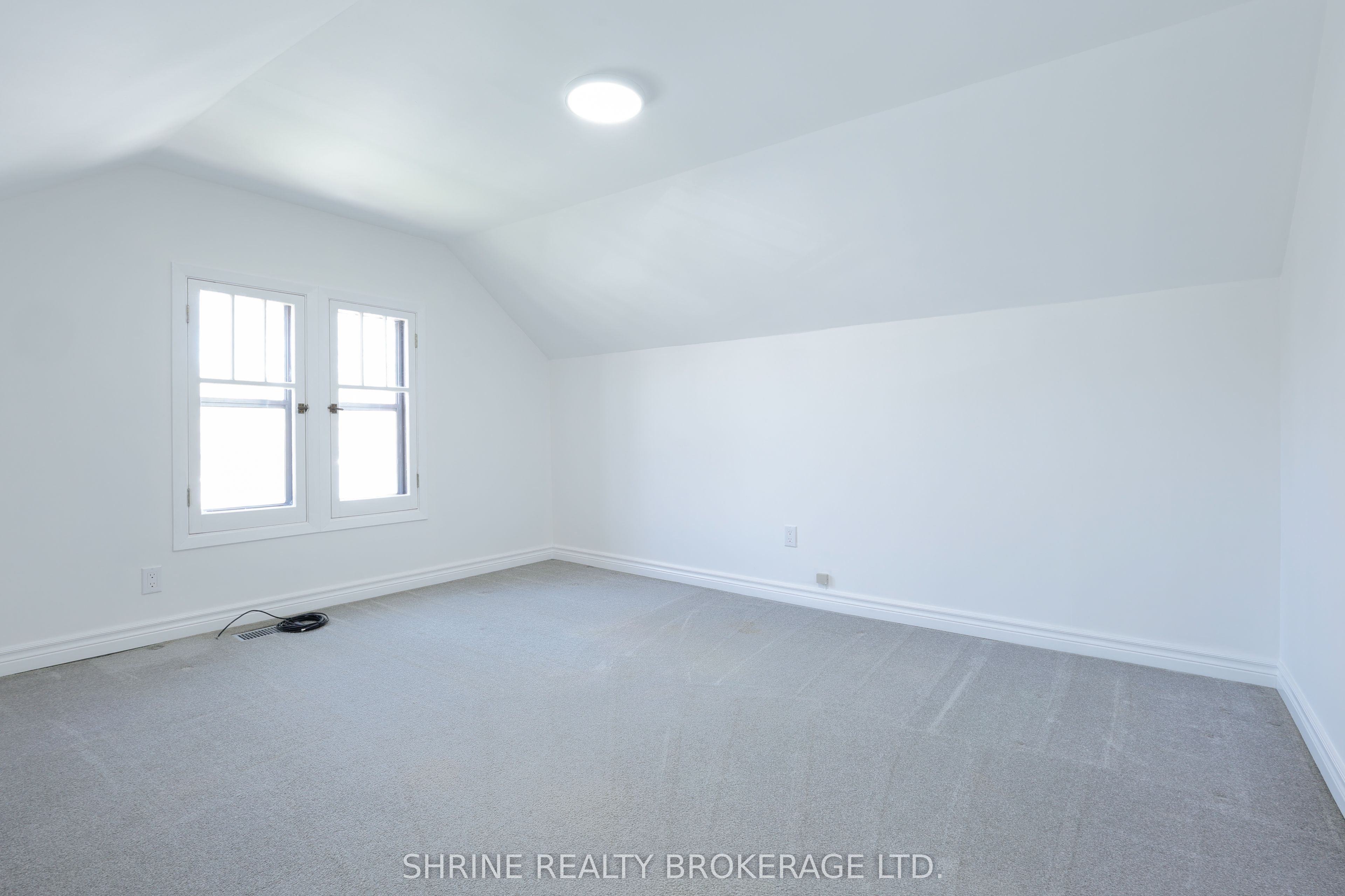 853 Queens Avenue Property Photo 20