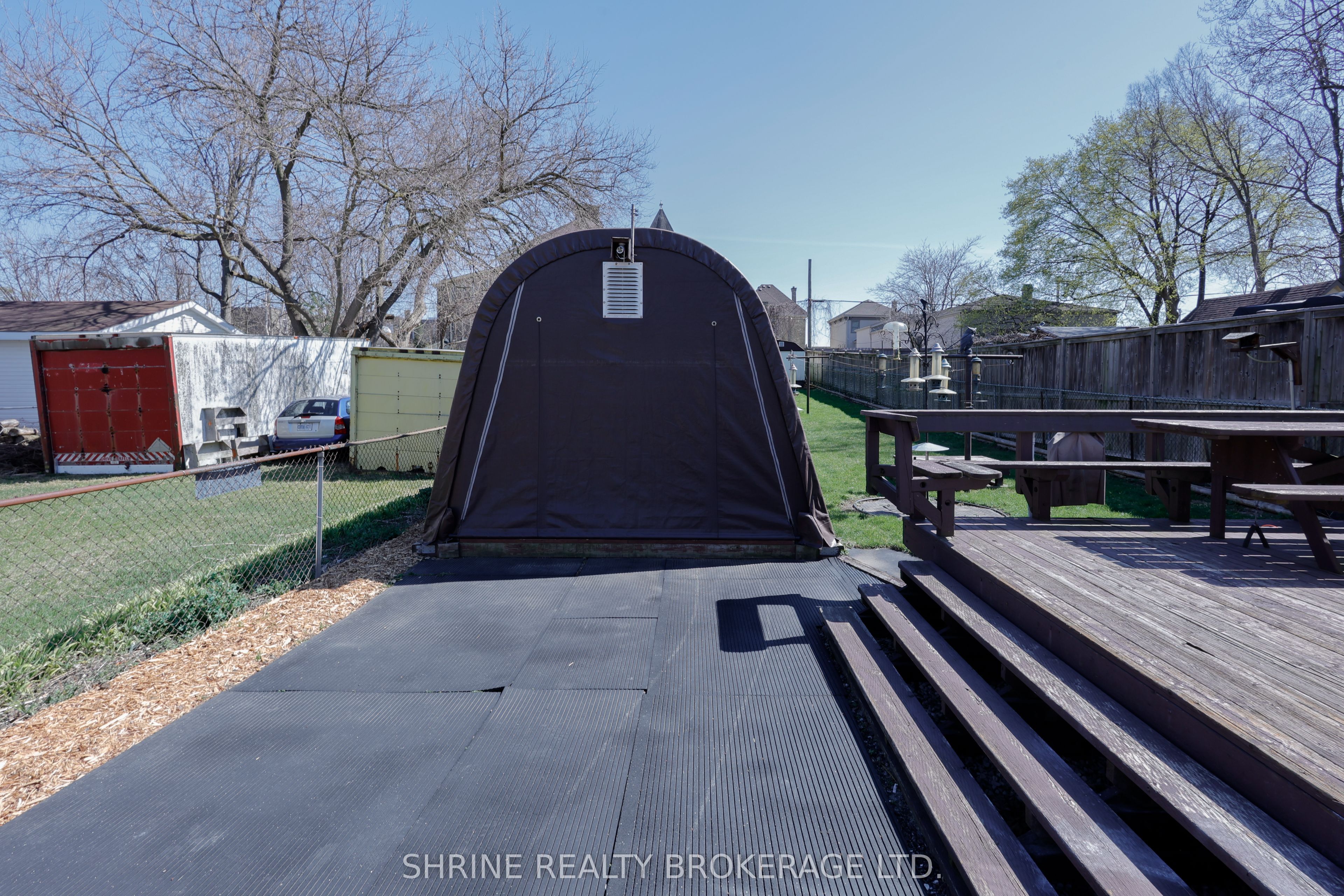 853 Queens Avenue Property Photo 32