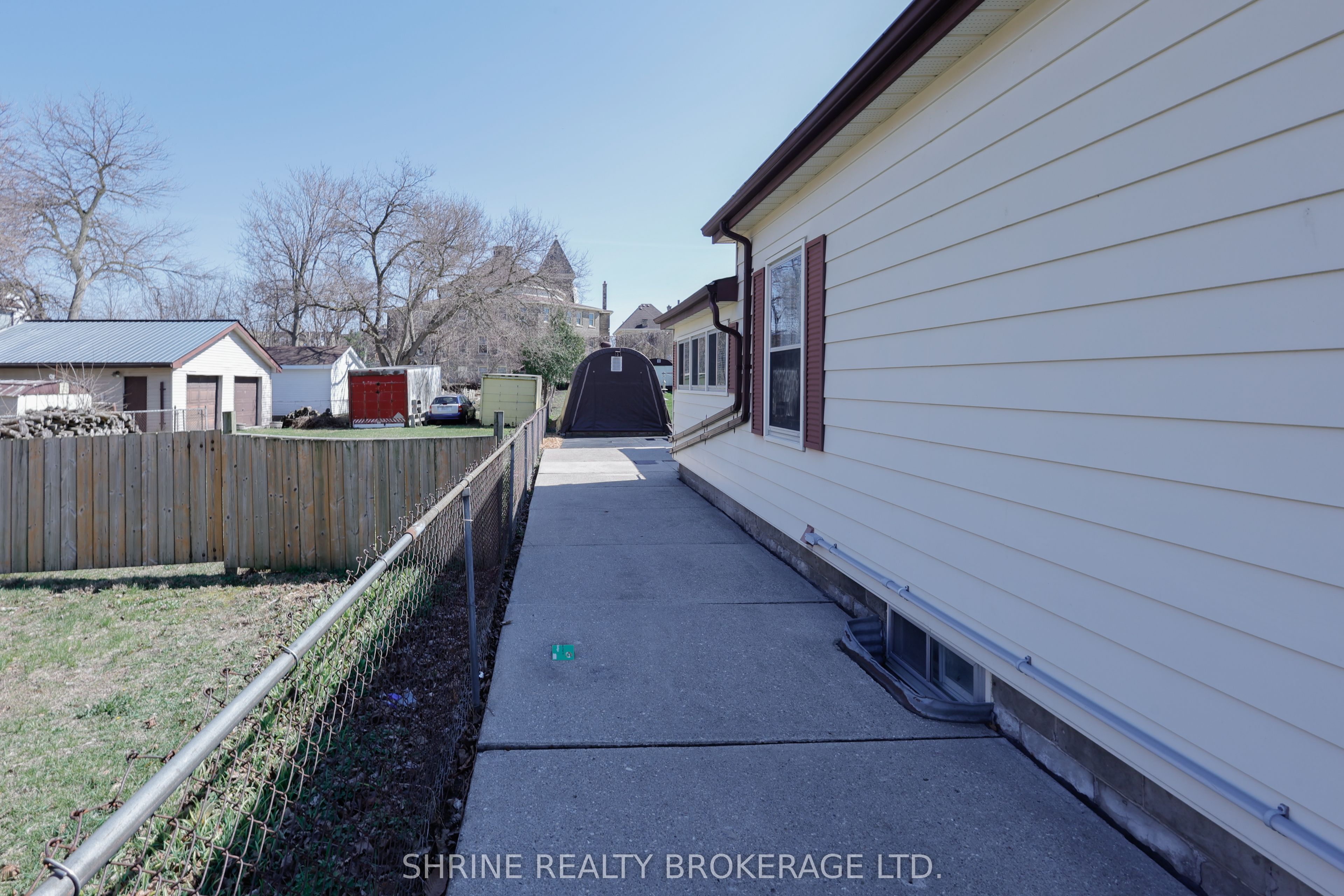 853 Queens Avenue Property Photo 35