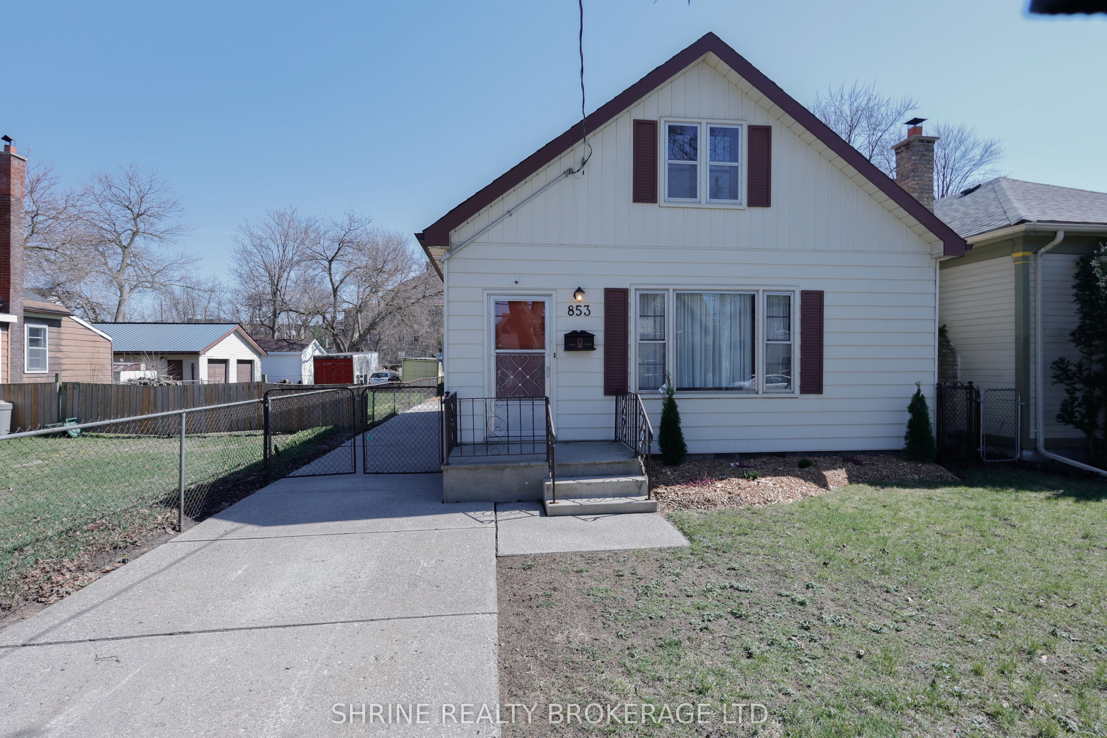 853 Queens Avenue Property Photo 36