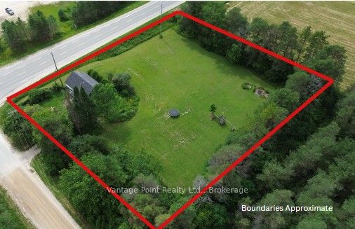 560335 70 Side Road Property Photo 8