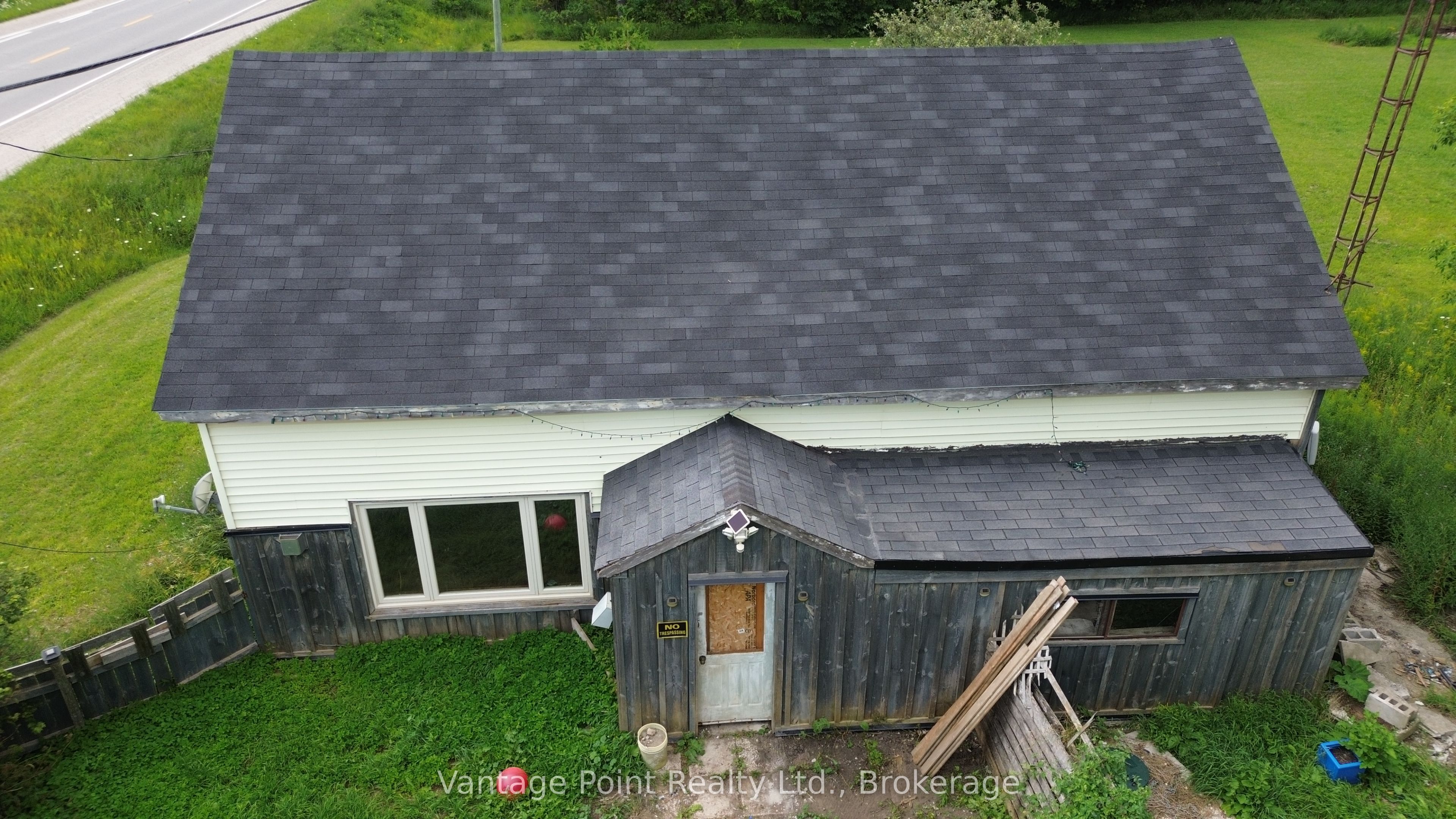560335 70 Side Road Property Photo 13