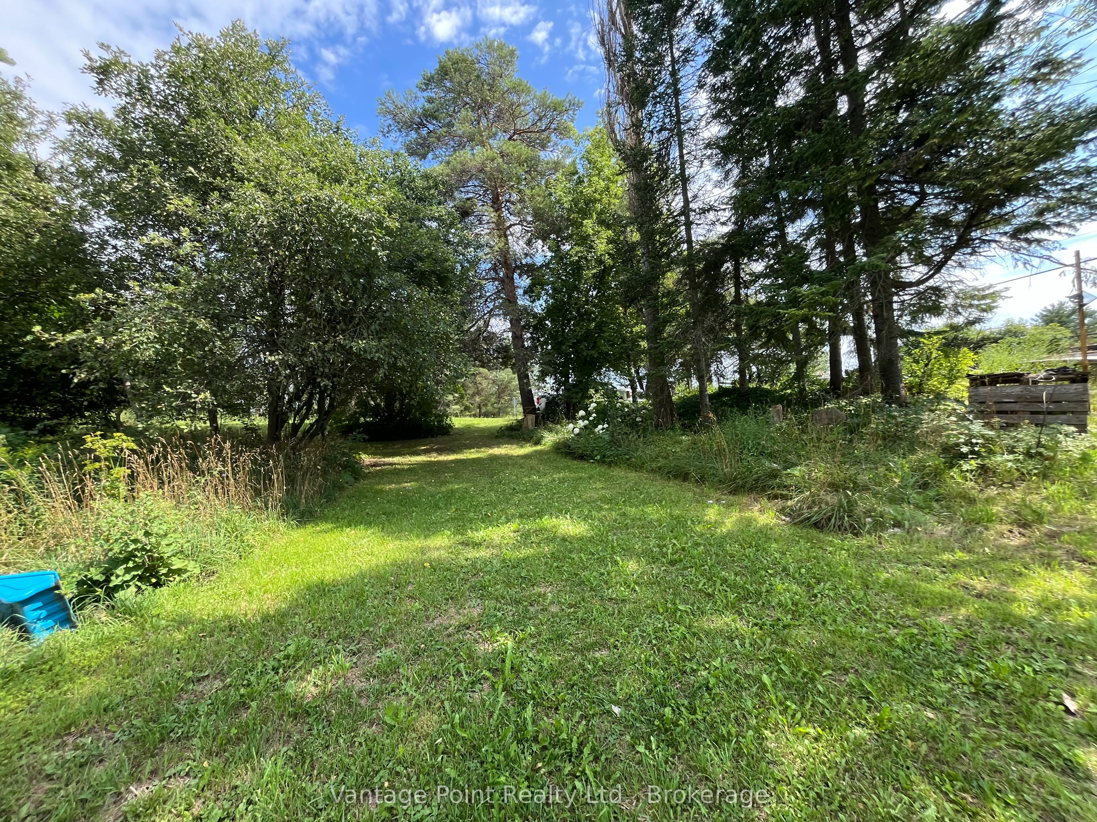 560335 70 Side Road Property Photo 19