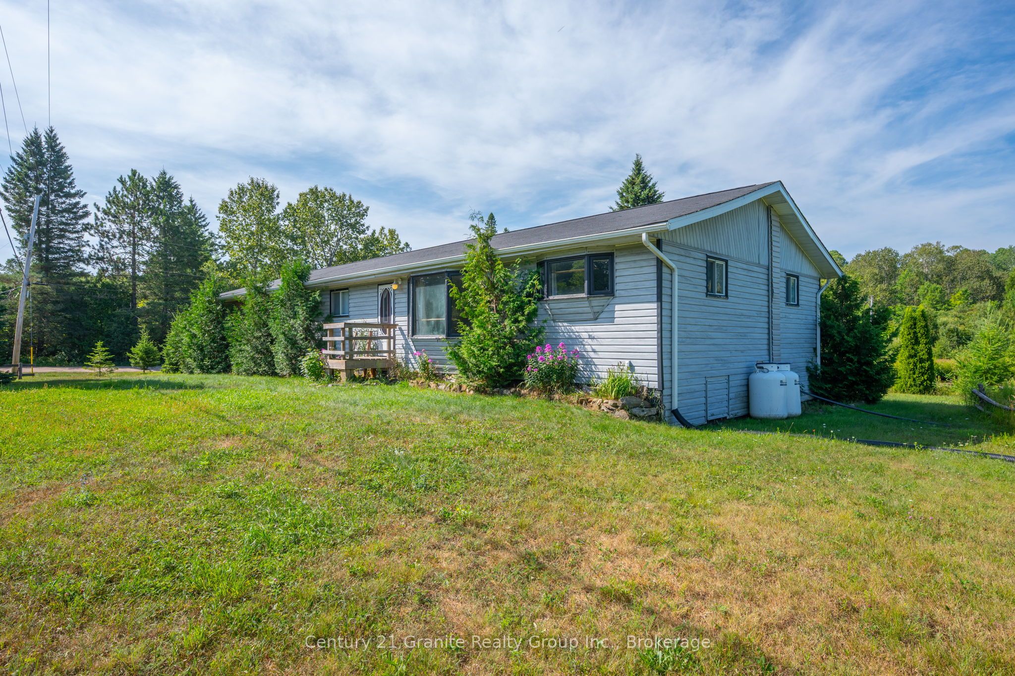 10 Hillside Road Property Photo 1