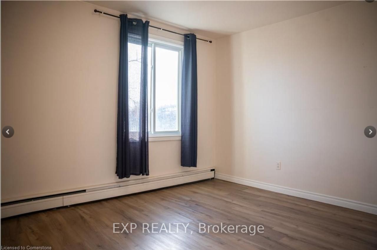 250 Highland Road W Property Photo 2