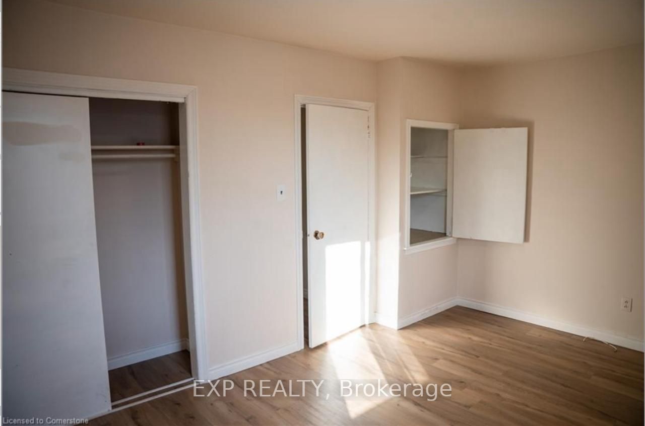 250 Highland Road W Property Photo 3