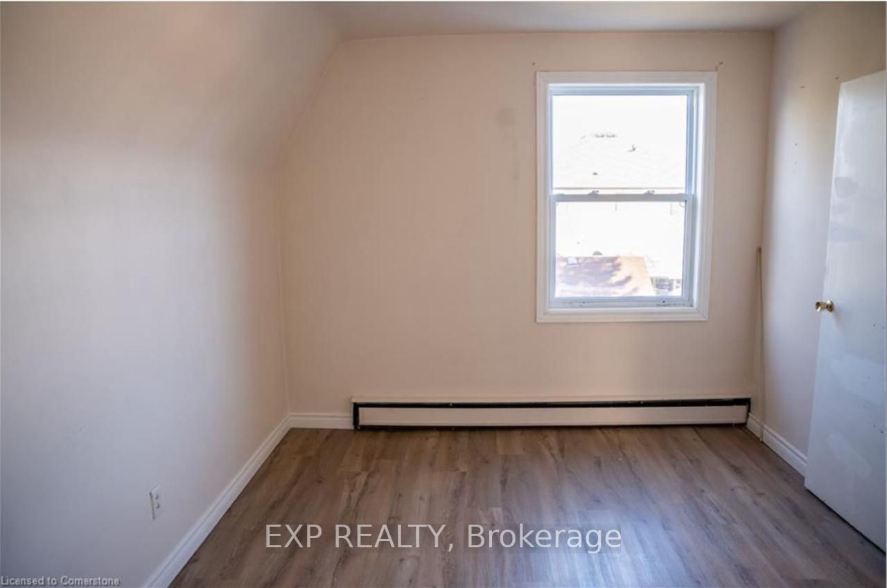 250 Highland Road W Property Photo 12