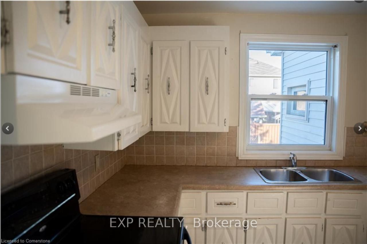 250 Highland Road W Property Photo 17