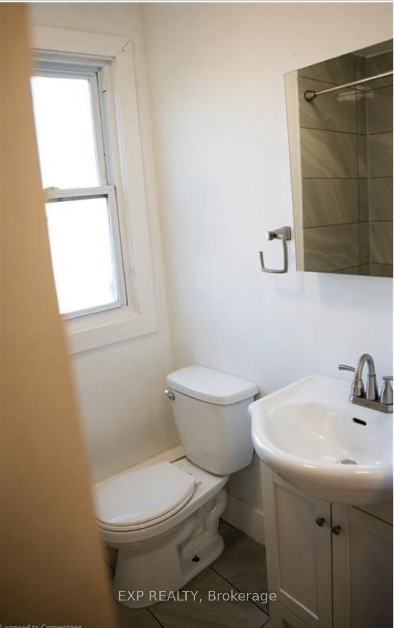 250 Highland Road W Property Photo 24