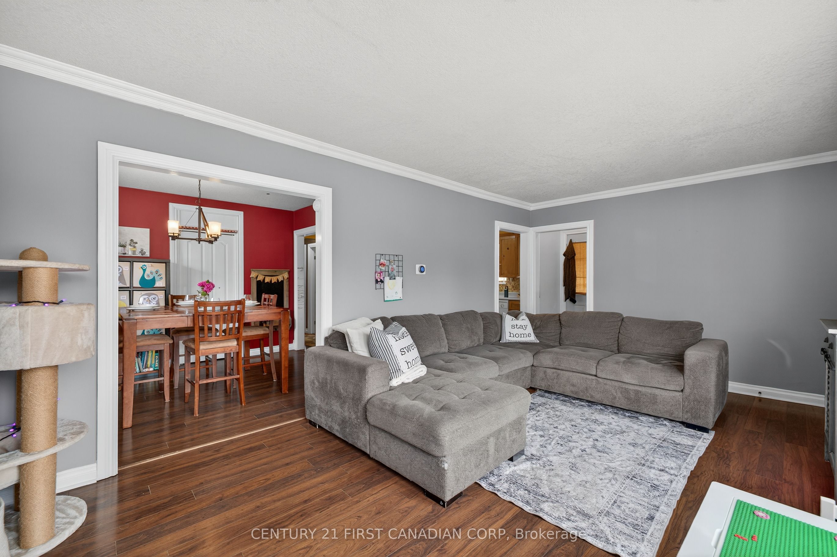 204 Burnside Drive Property Photo 5