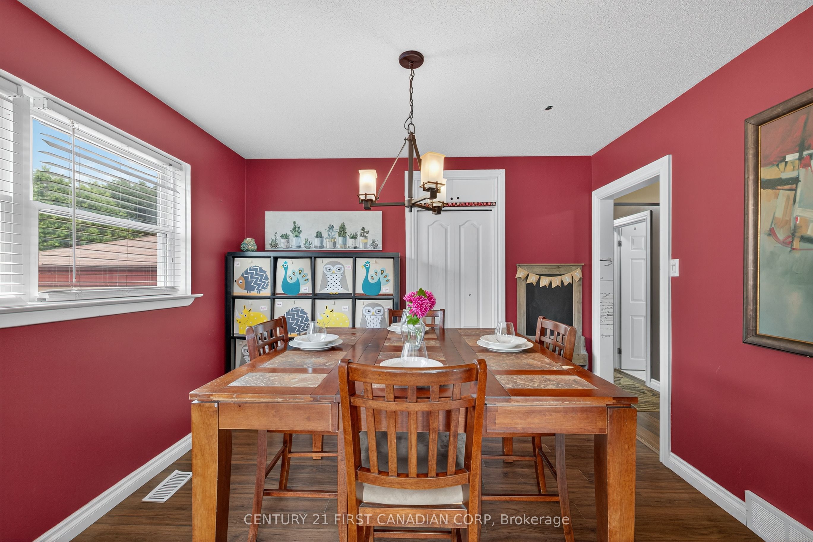 204 Burnside Drive Property Photo 6