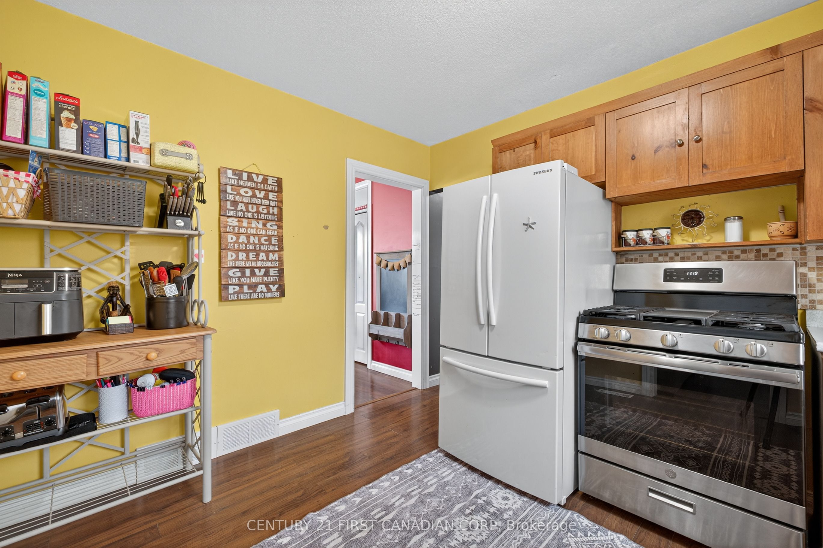 204 Burnside Drive Property Photo 8