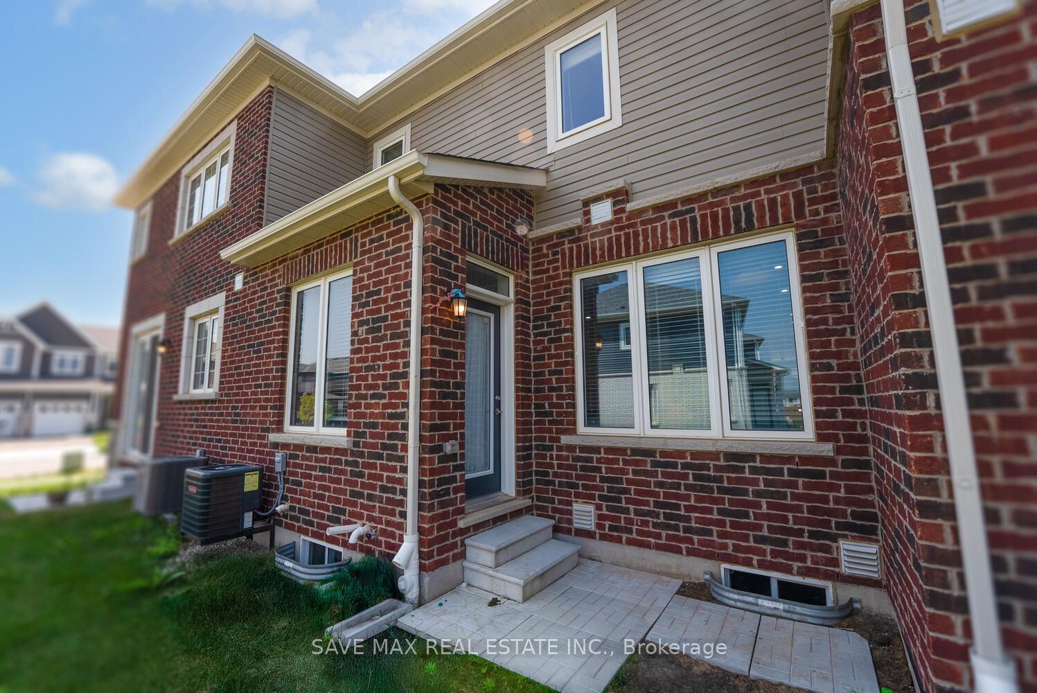 73 Forestwalk Street Property Photo 9