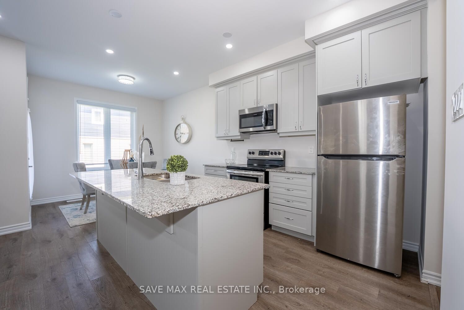 73 Forestwalk Street Property Photo 16