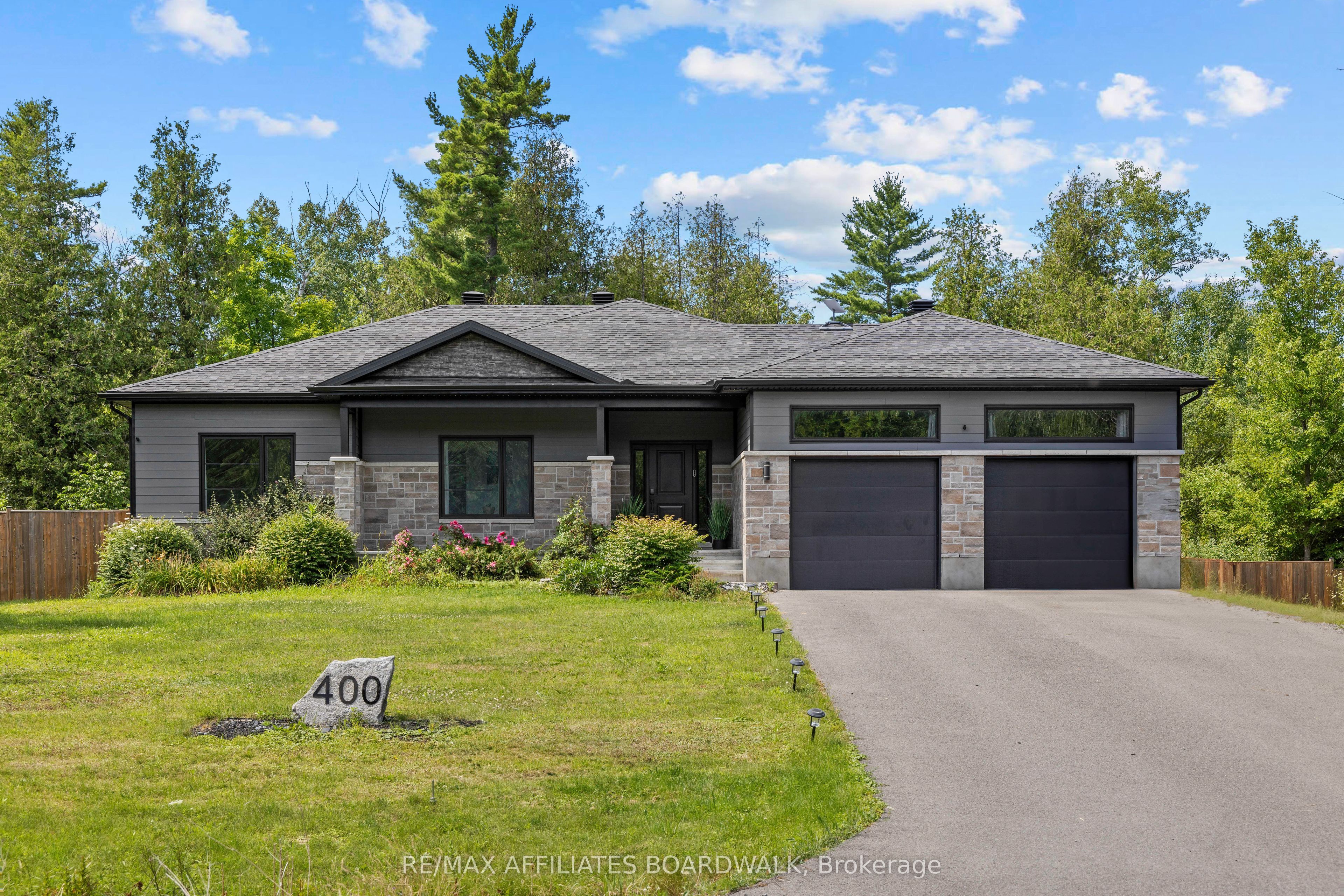 400 Cinnamon Crescent