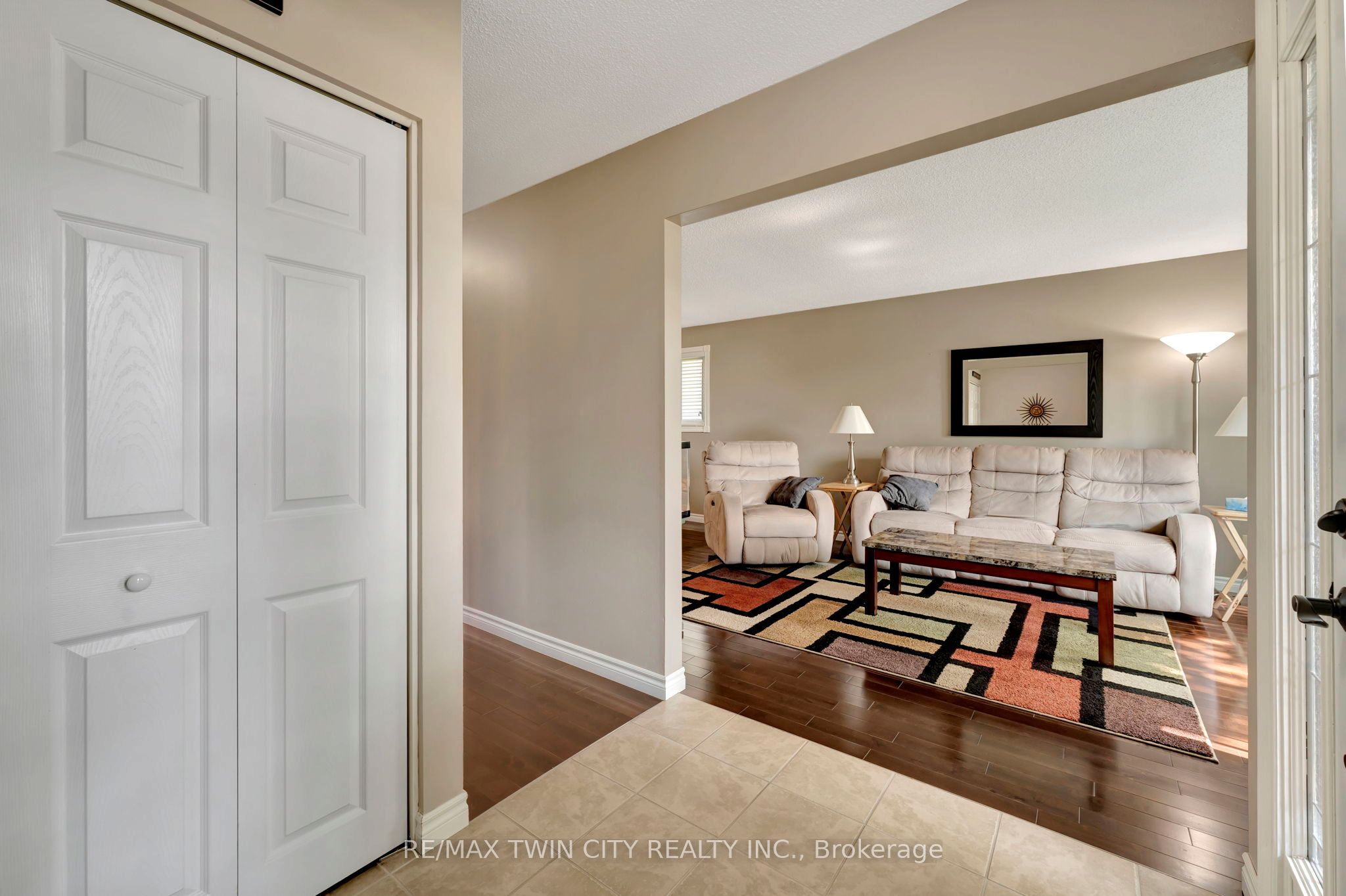 375 Elliott Street Property Photo 4