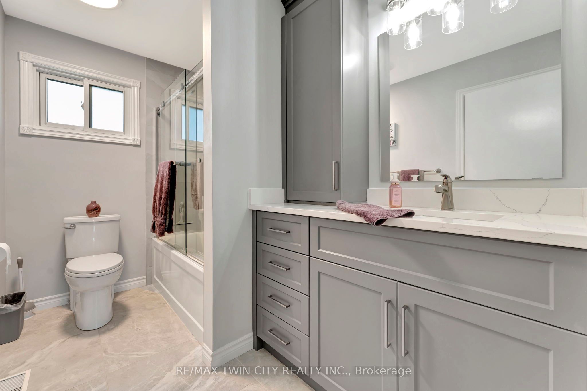 375 Elliott Street Property Photo 14