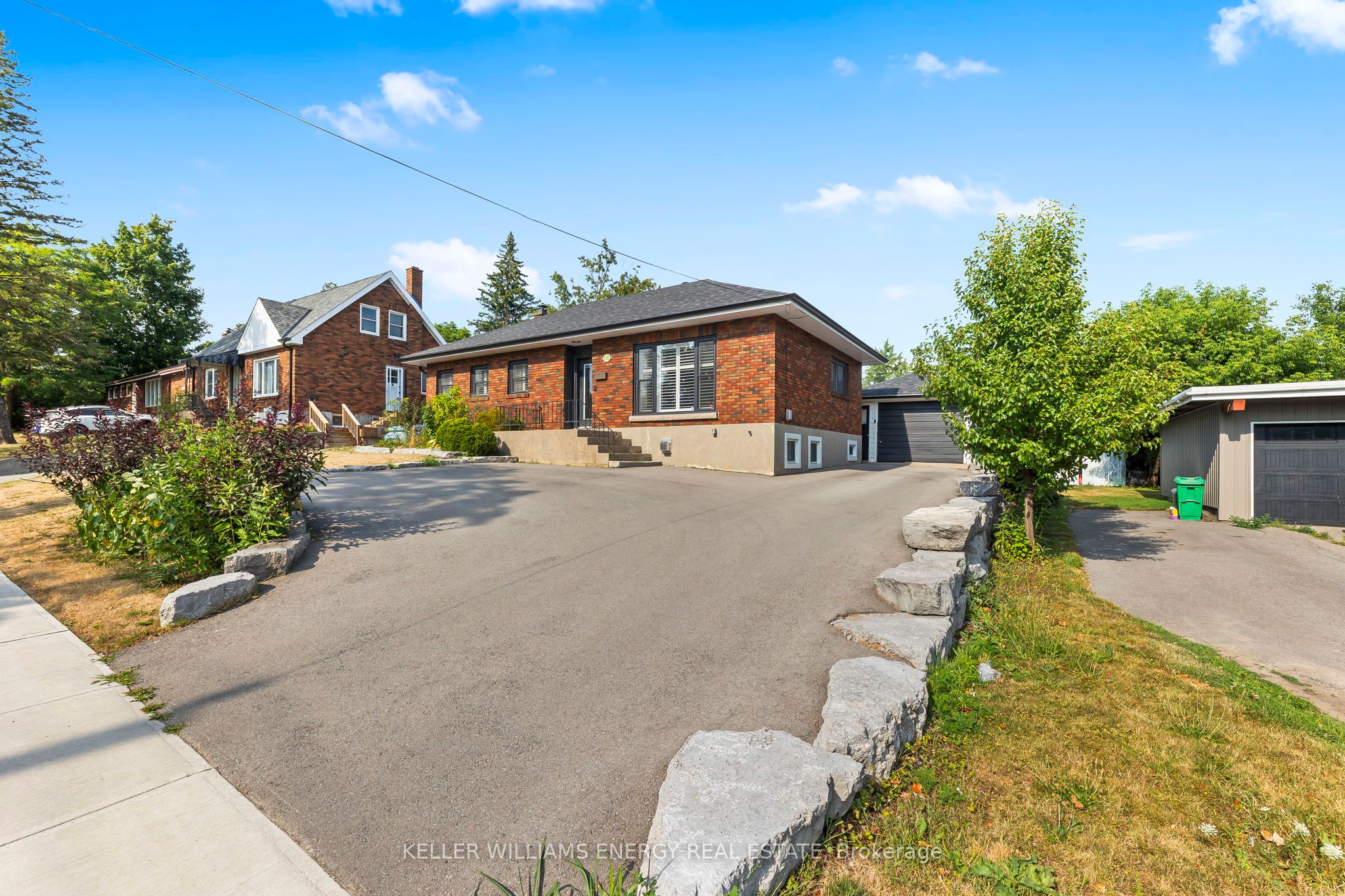 1302 Dobbin Avenue Property Photo 2