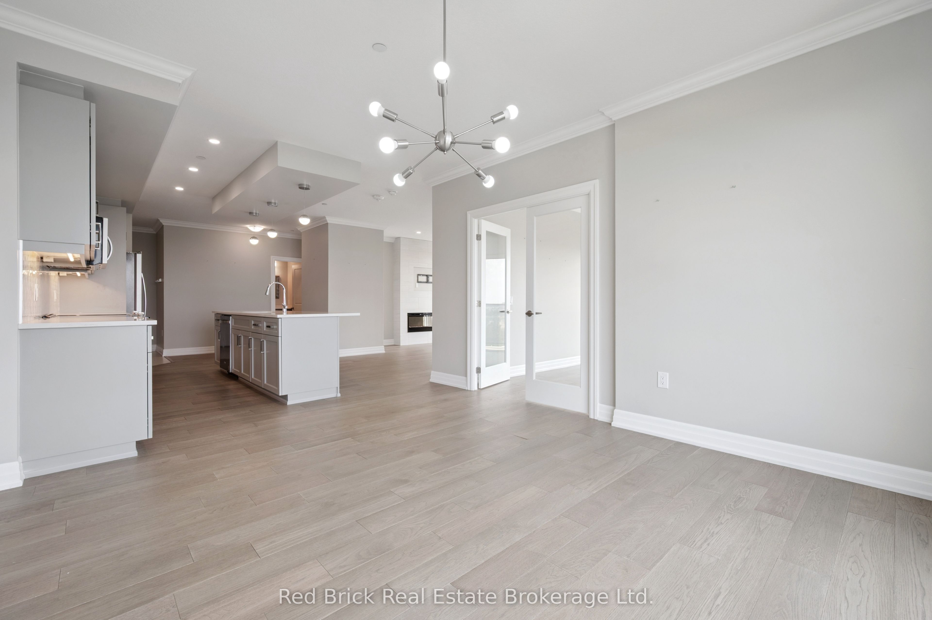 1880 Gordon Street 805 Property Photo 7