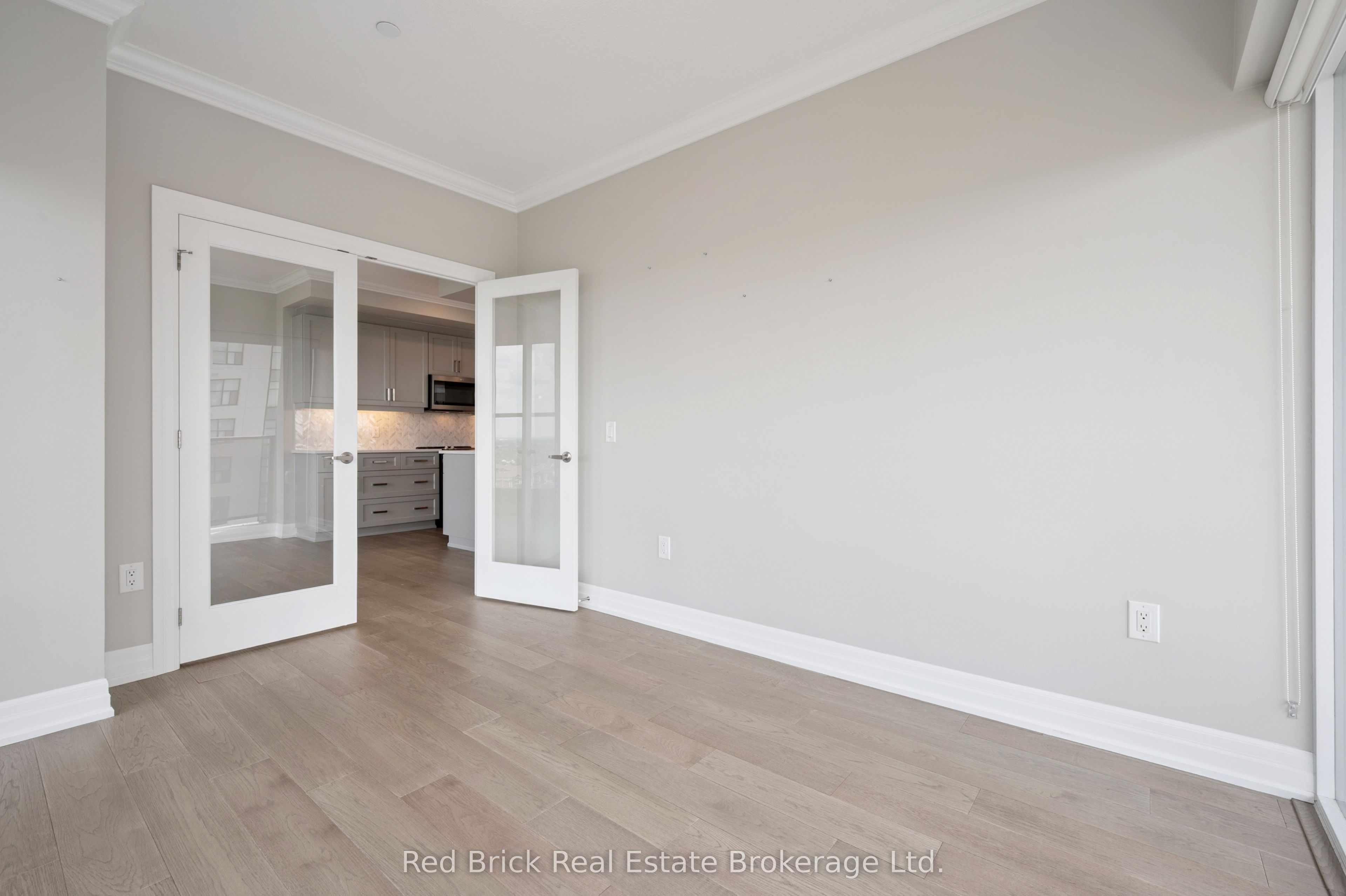 1880 Gordon Street 805 Property Photo 12